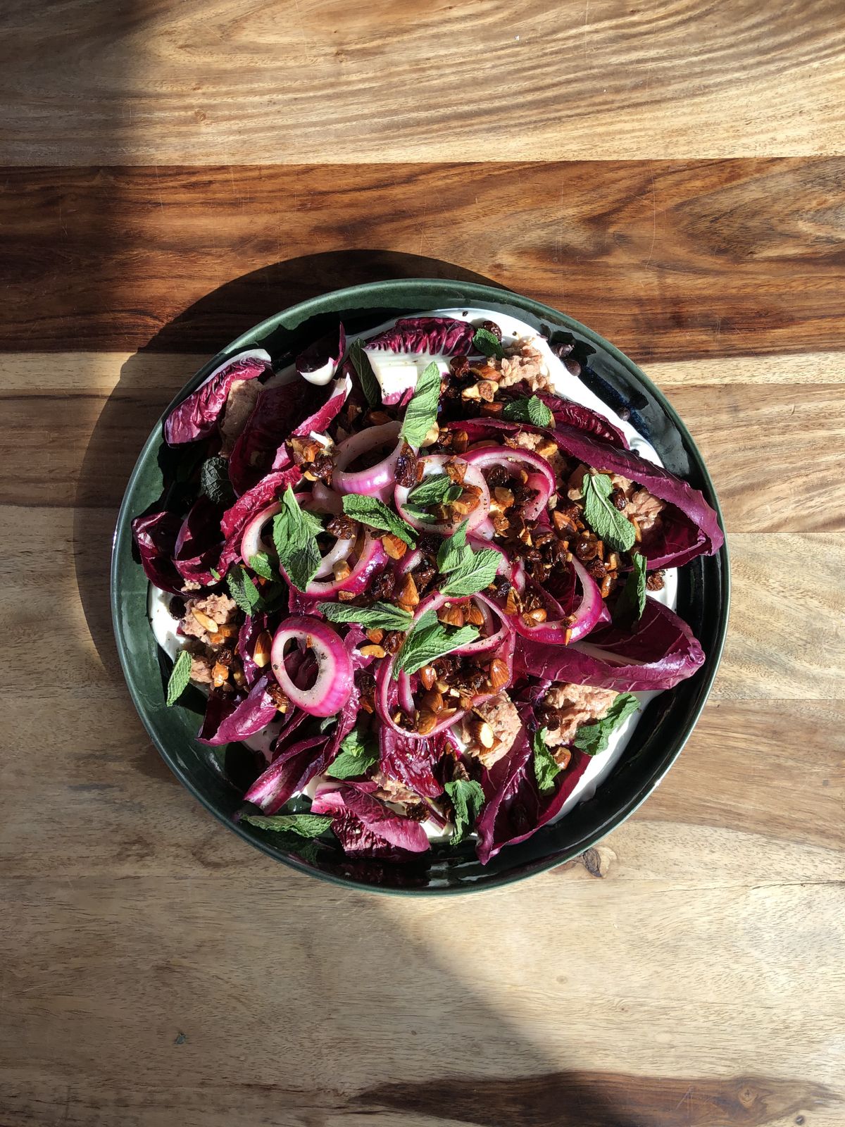 Radicchio salad with tuna and pickled onions | Recipe | Kitchen Stories