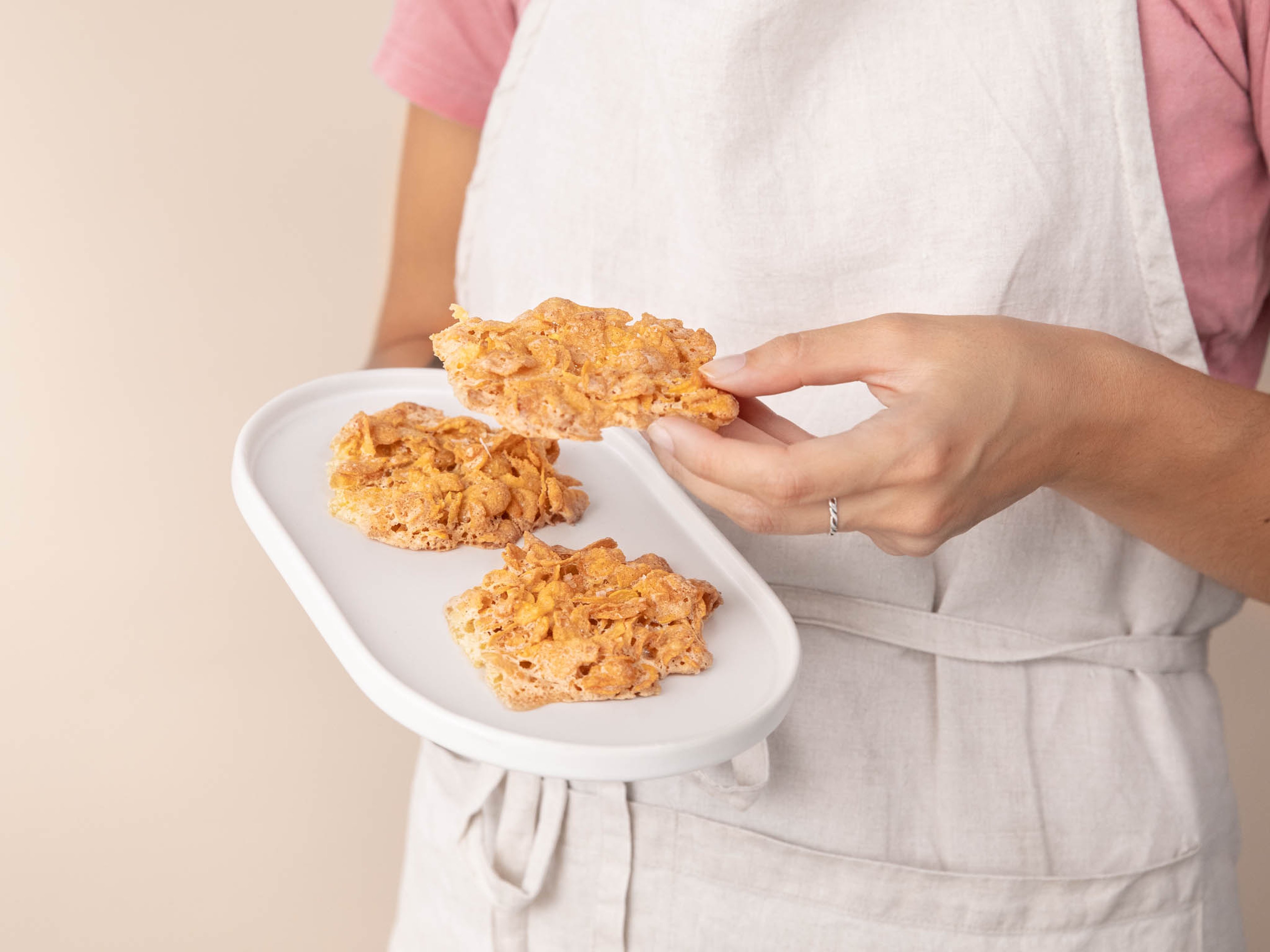 3-ingredient crunchy cornflake cookies