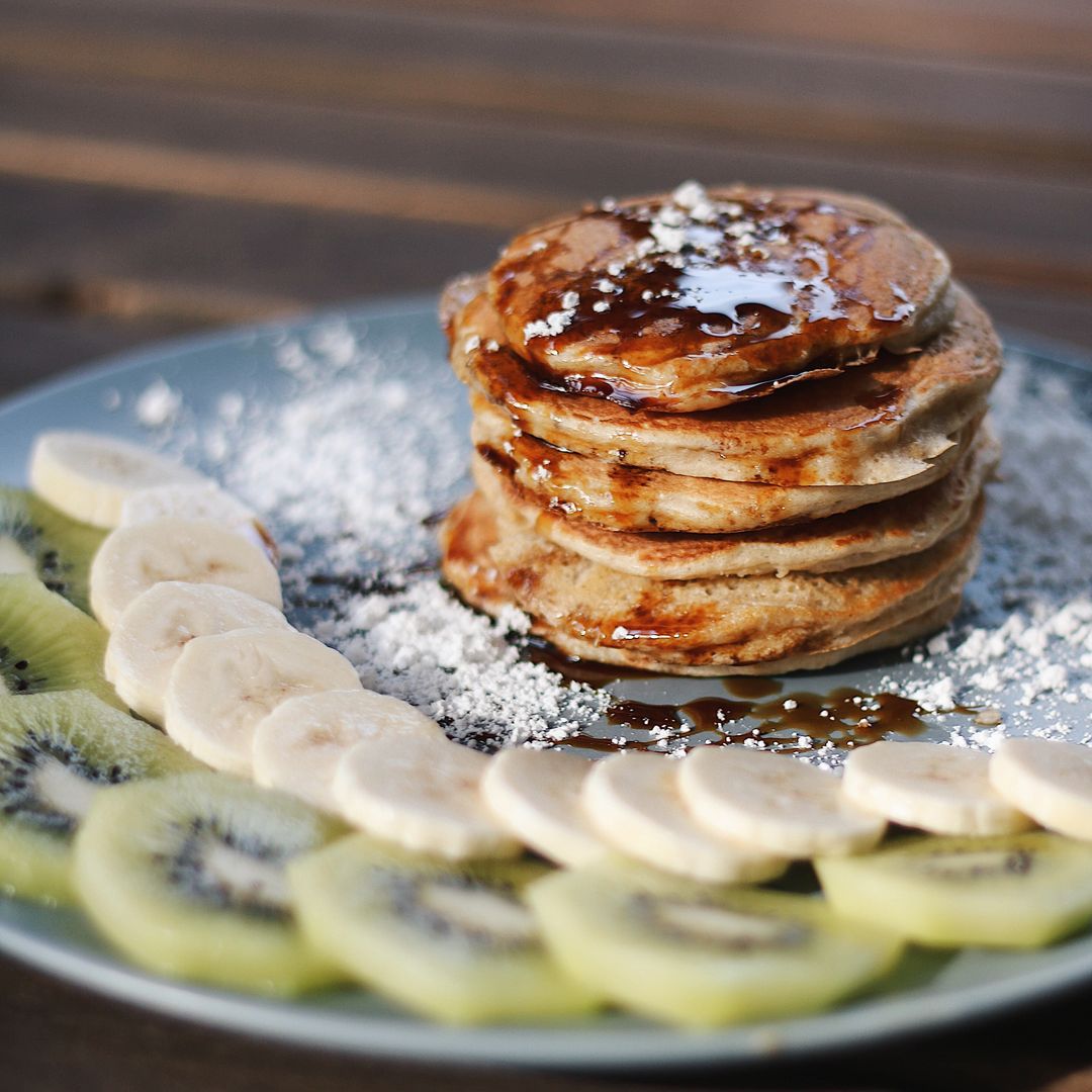 Bananen-Haferflocken pancakes