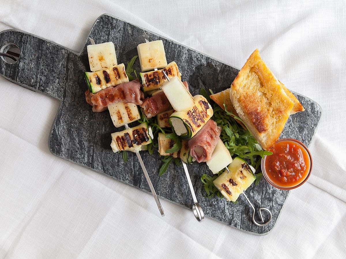 Grilled Mediterranean skewers with feta | Recipe | Kitchen Stories