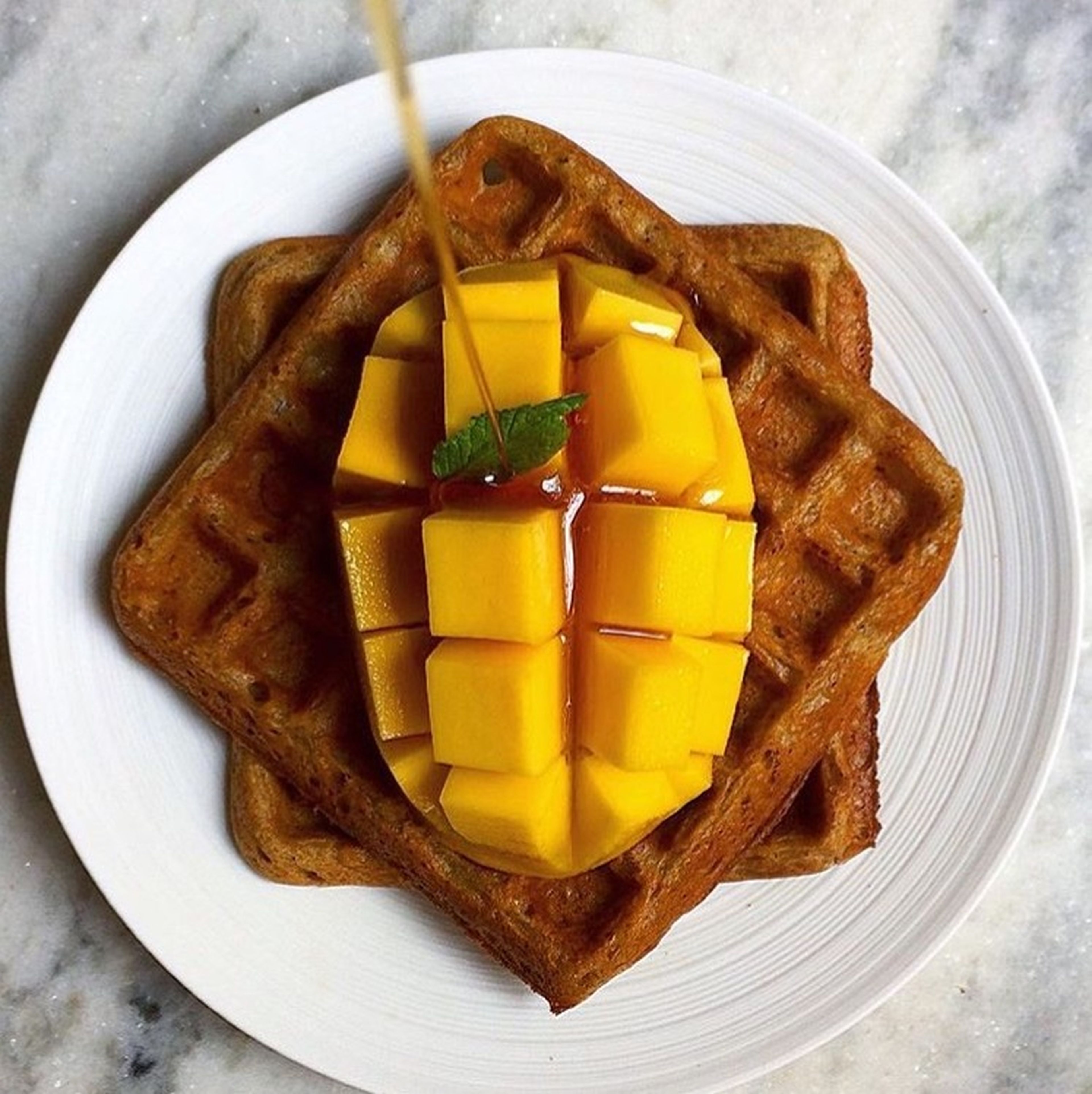Waffles with mango