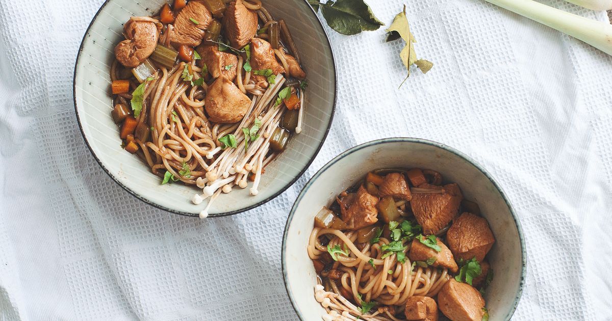 Thai chicken noodle soup | Recipe | Kitchen Stories