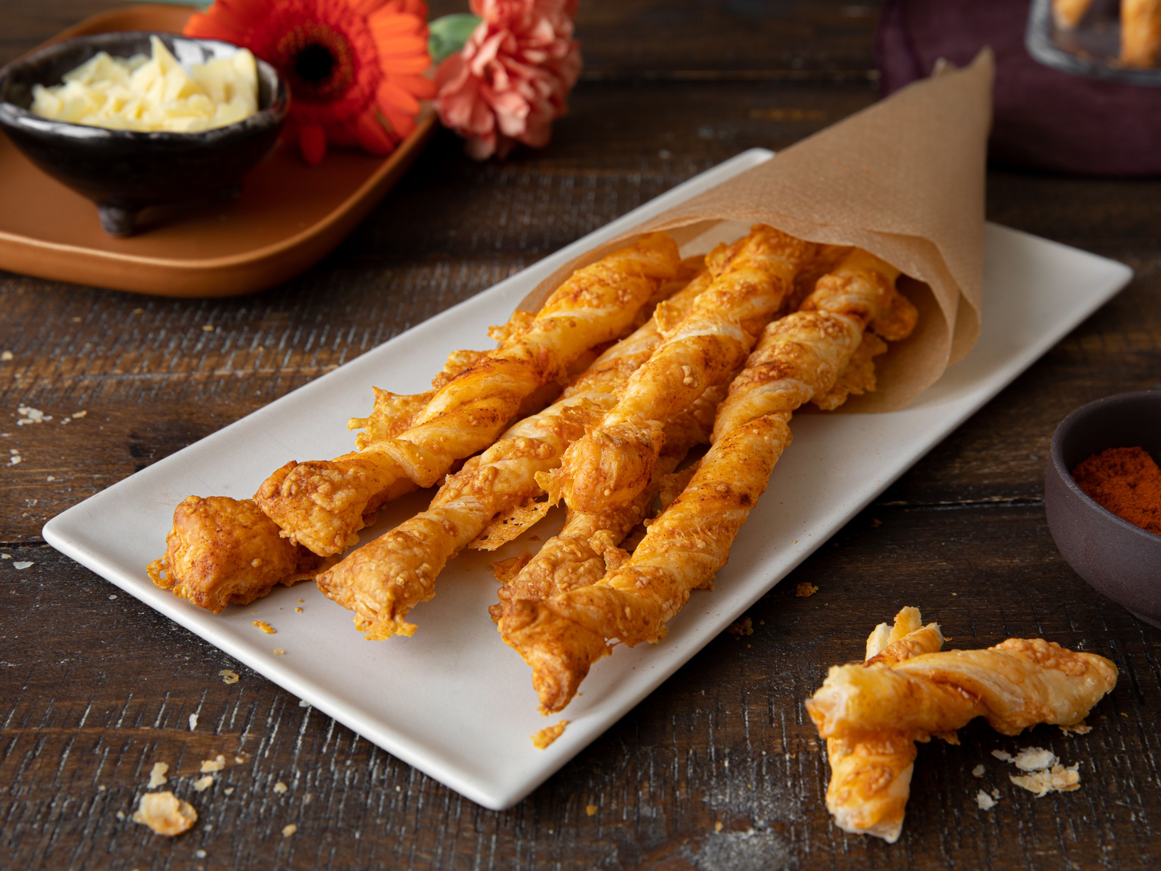 Easy crispy cheese straws