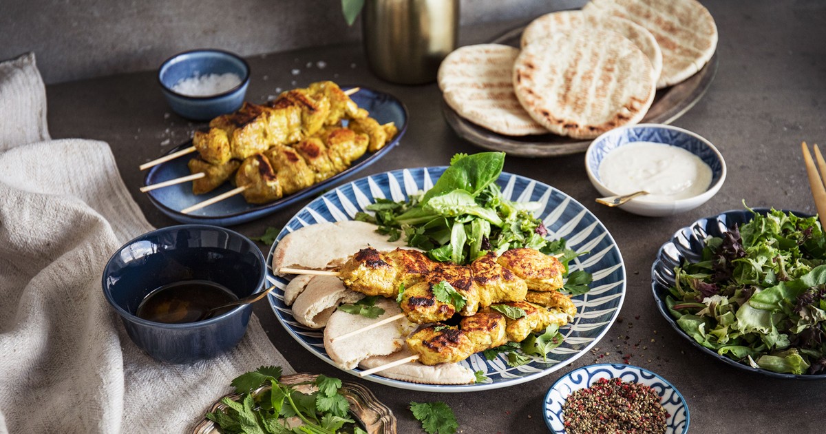 Hähnchen-Kebab-Spieße mit Joghurtdip | Rezept | Kitchen Stories