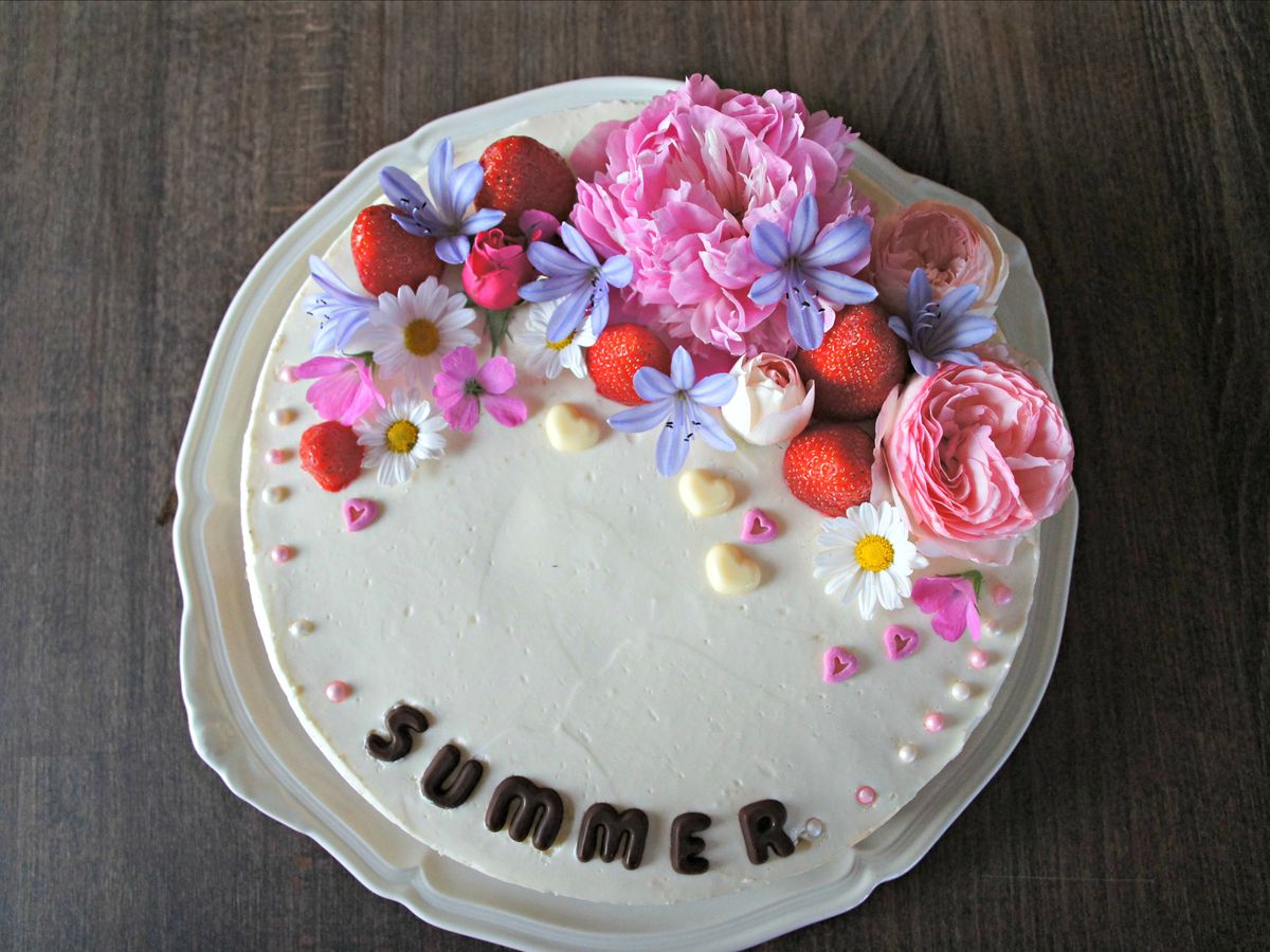 Strawberry cheesecake | Recipe | Kitchen Stories