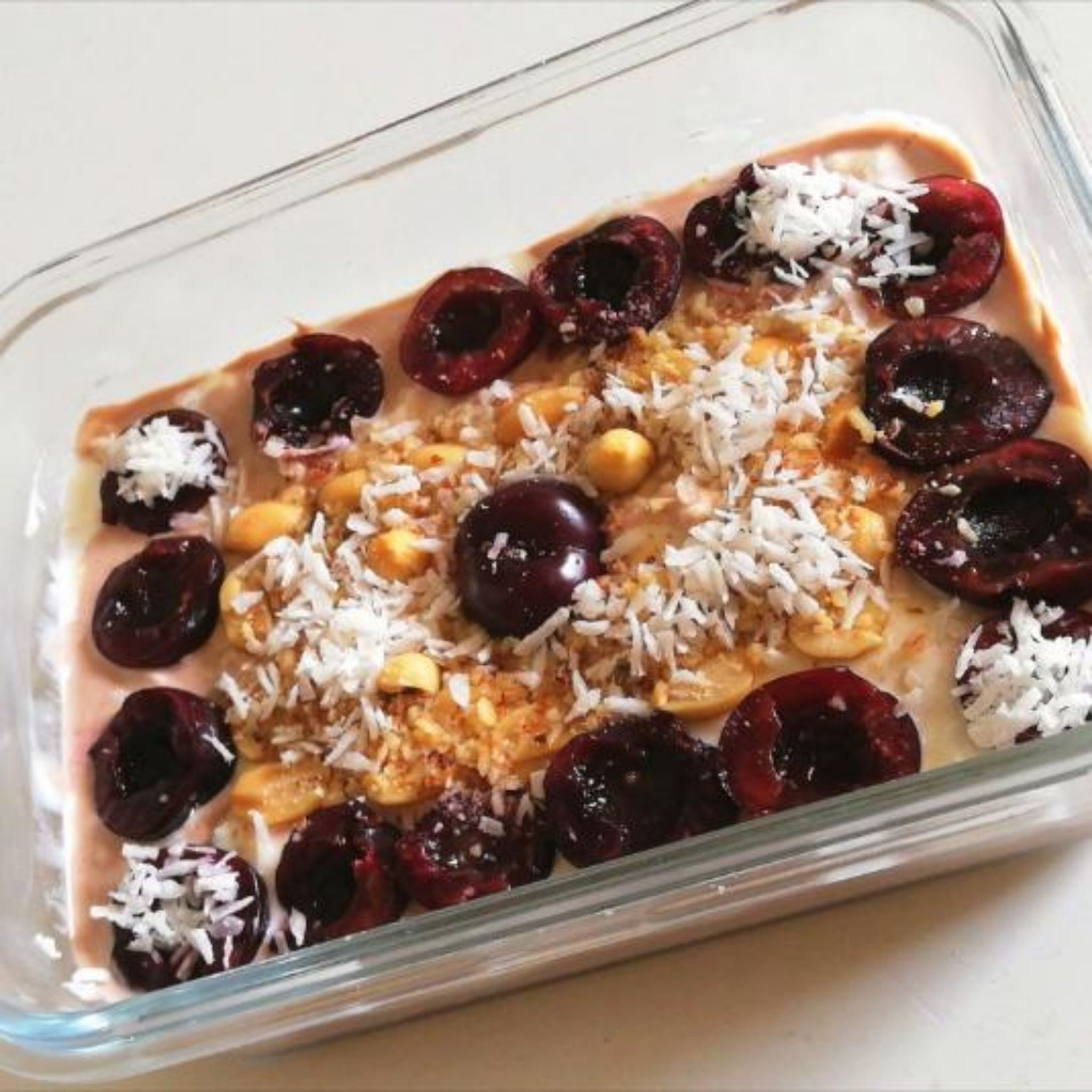 Bounty-Creme mit topping
