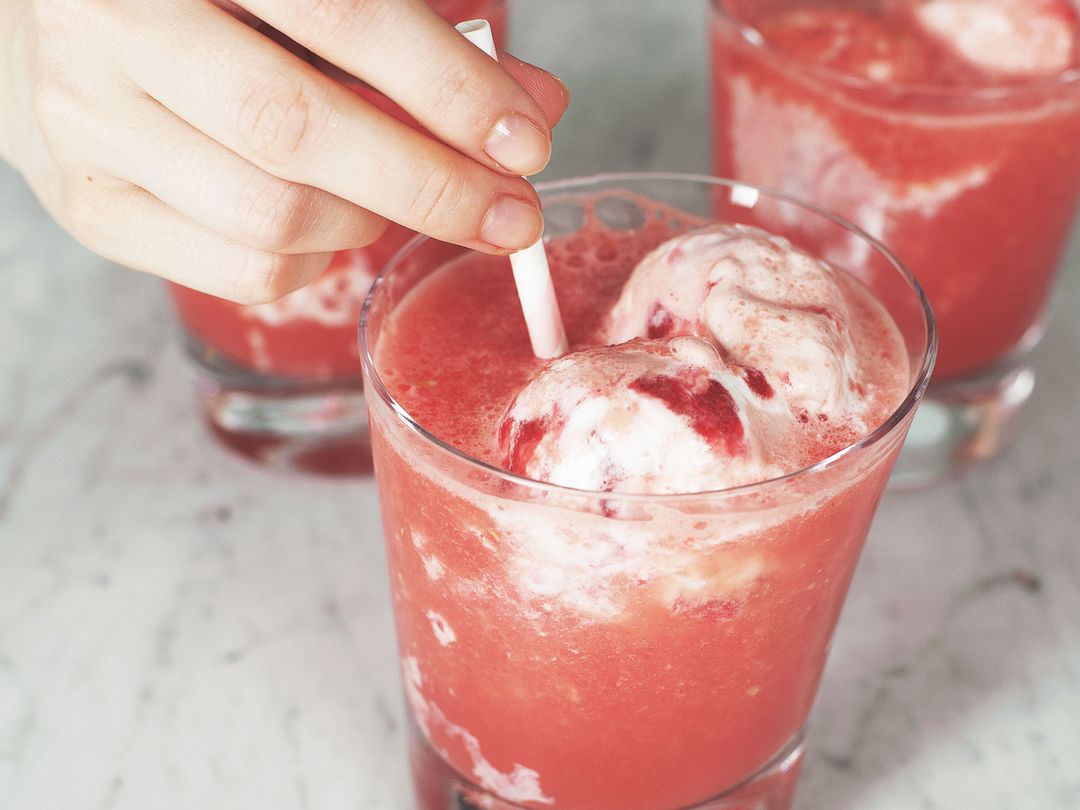 Eiscreme-Soda mit Wassermelone und Grapefruit