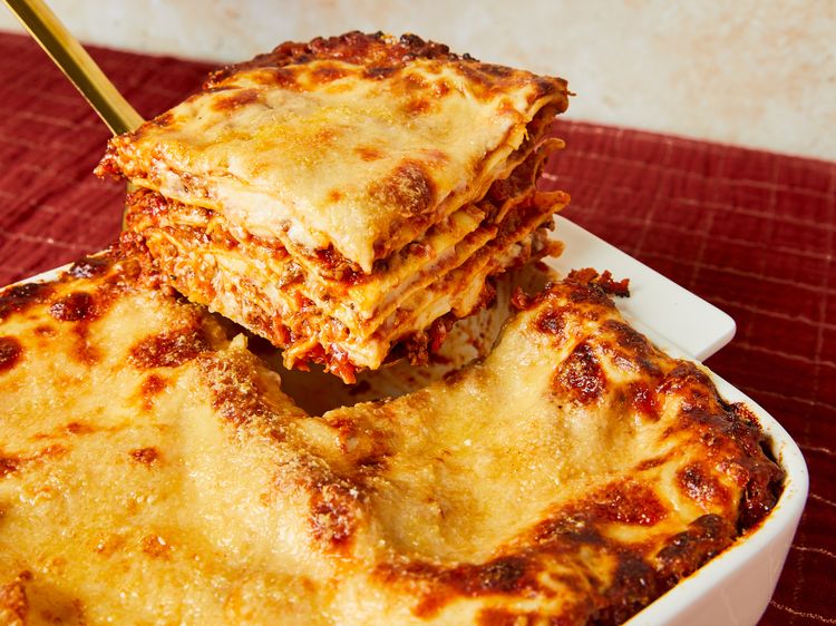 Klassische italienische Lasagne | Rezept | Kitchen Stories