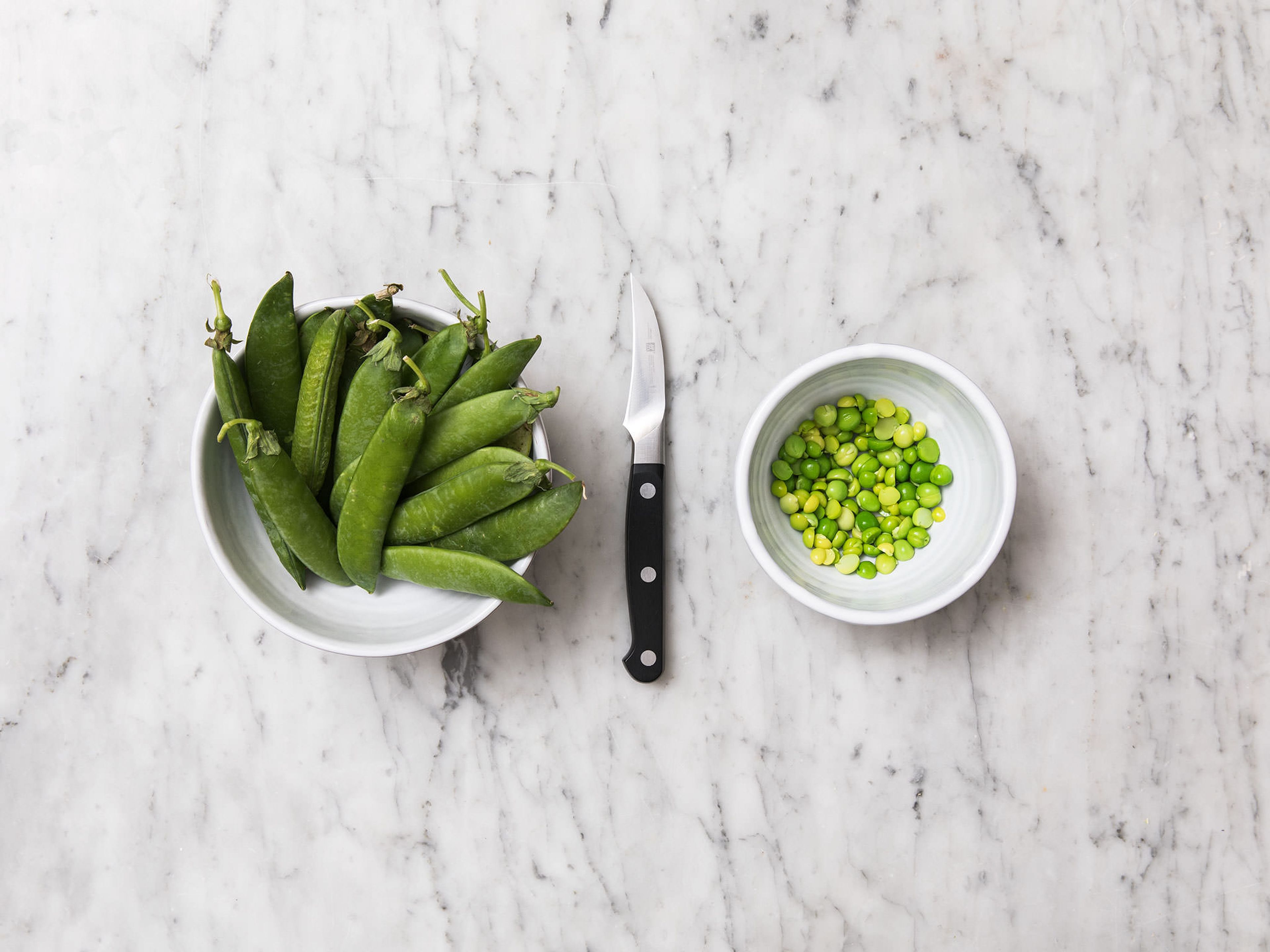 How to shell peas