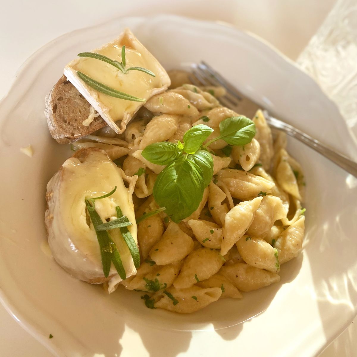 Italien pasta with cheese garlic sauce | Recipe | Kitchen Stories