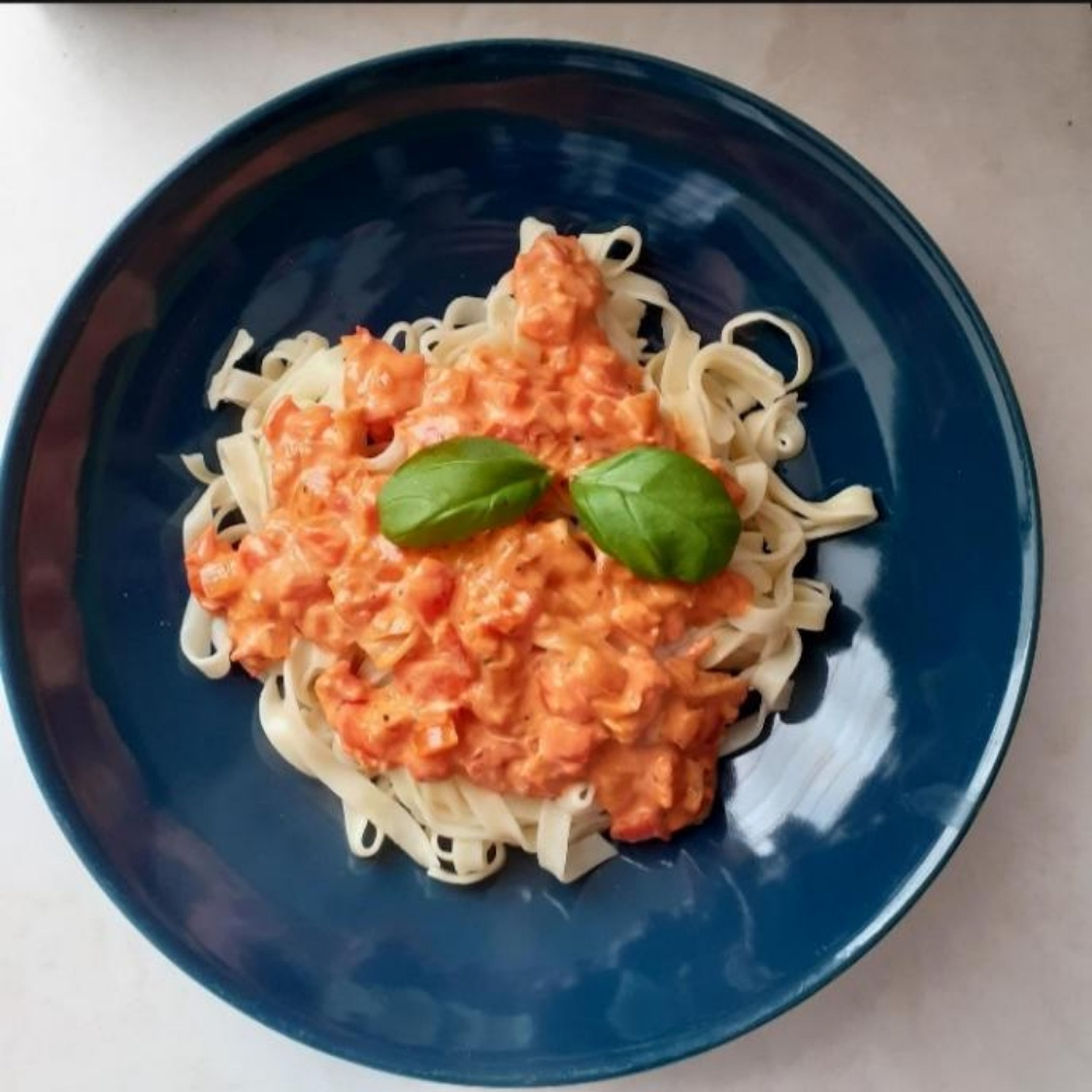 Cremige Tomatentagliatelle