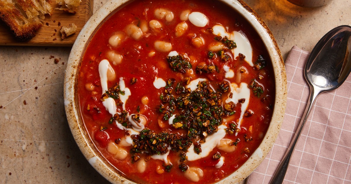 Geröstete Paprika und Butterbohnen-Eintopf mit Haselnüssen | Rezept ...