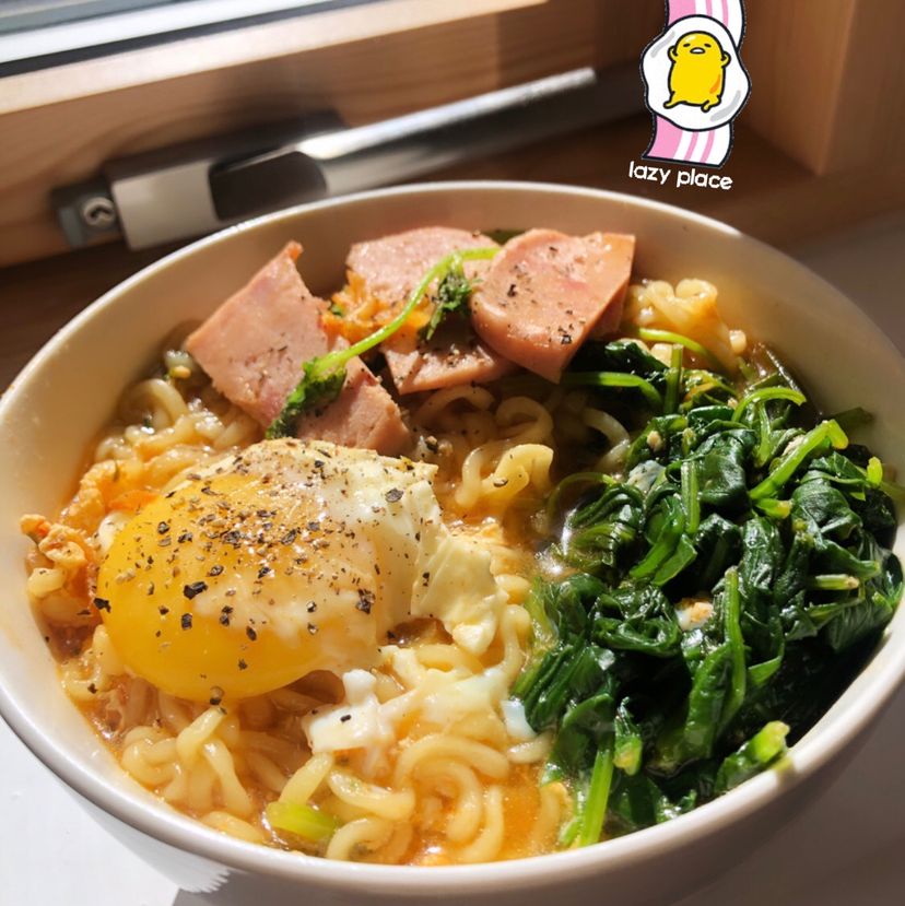 Ramen noodles with Veg & Egg