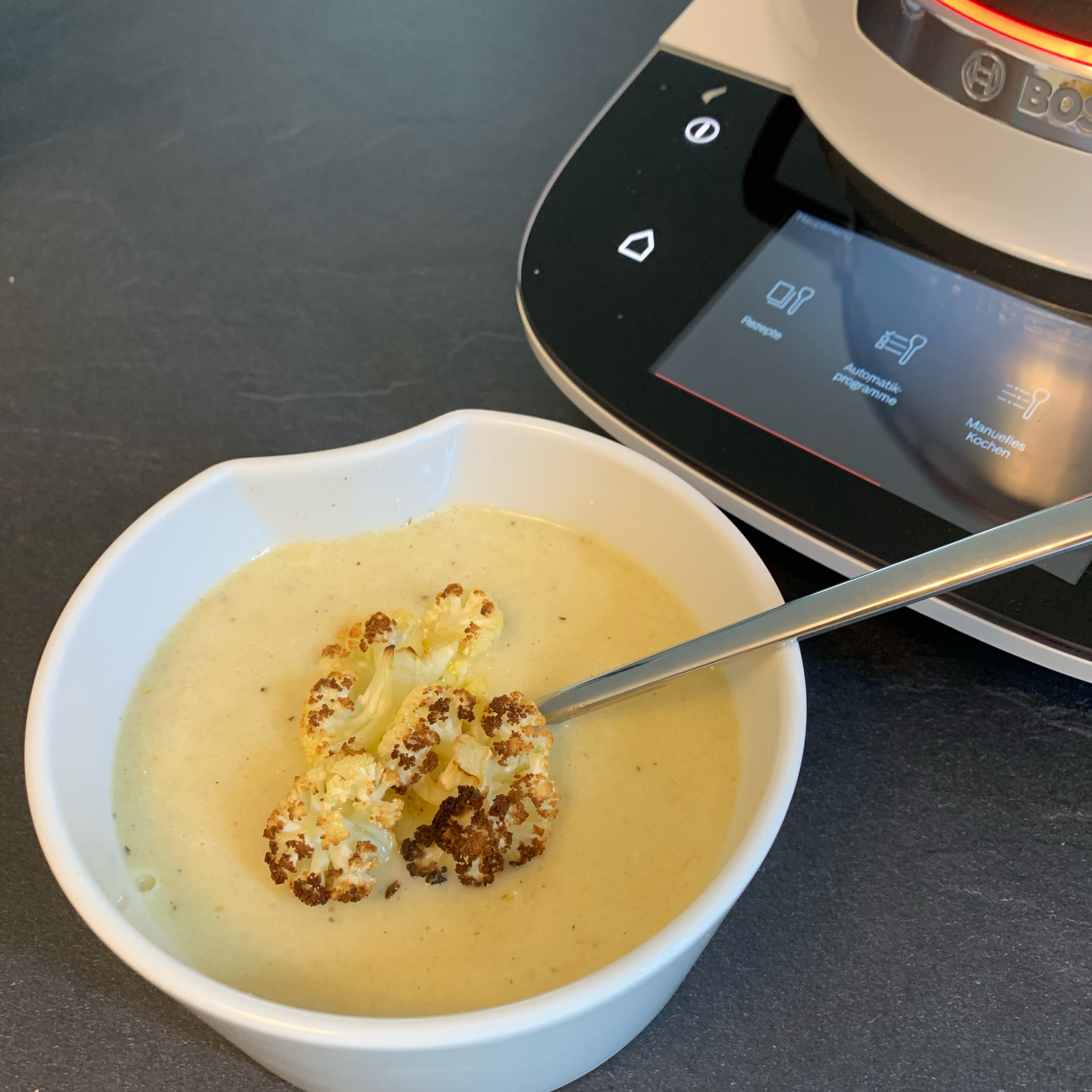 Blumenkohl Suppe mit weißem Cheddar | Bosch Cookit