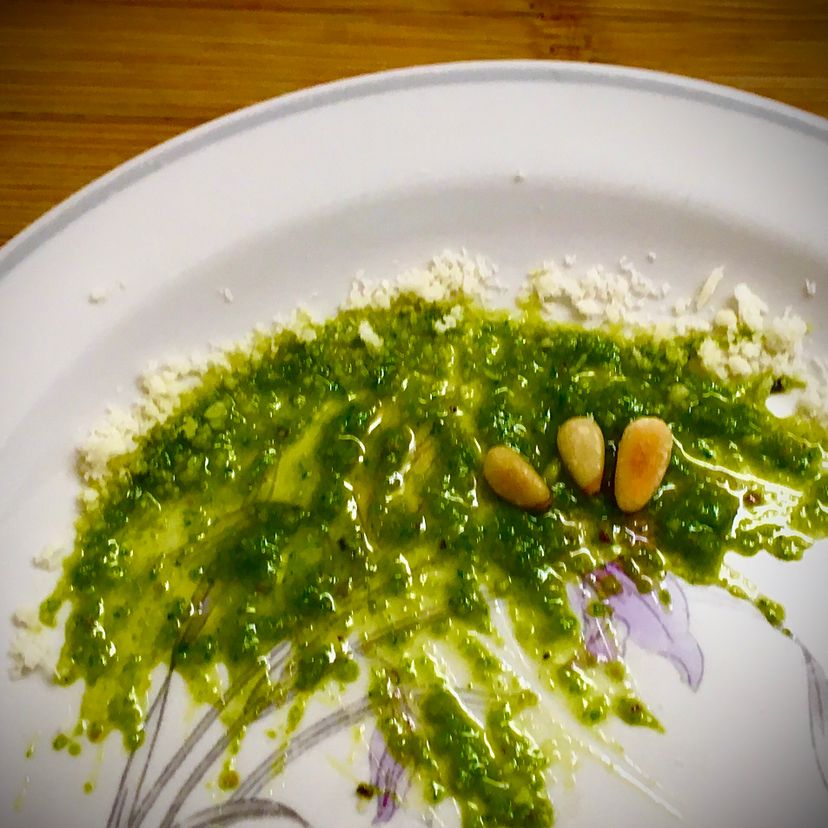 Pesto aus Radieschengrün