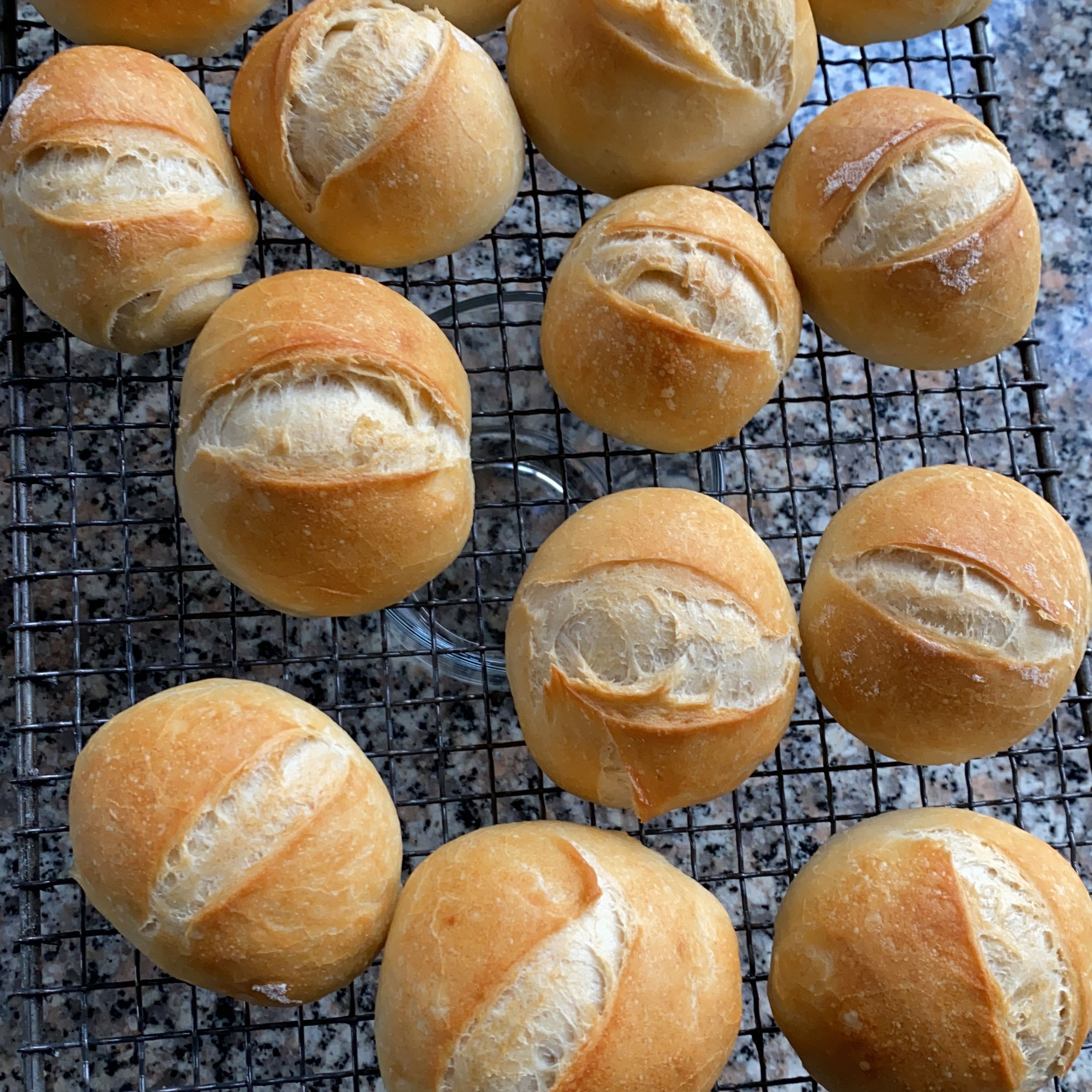 Brötchen abkühlen lassen, Guten Appetit