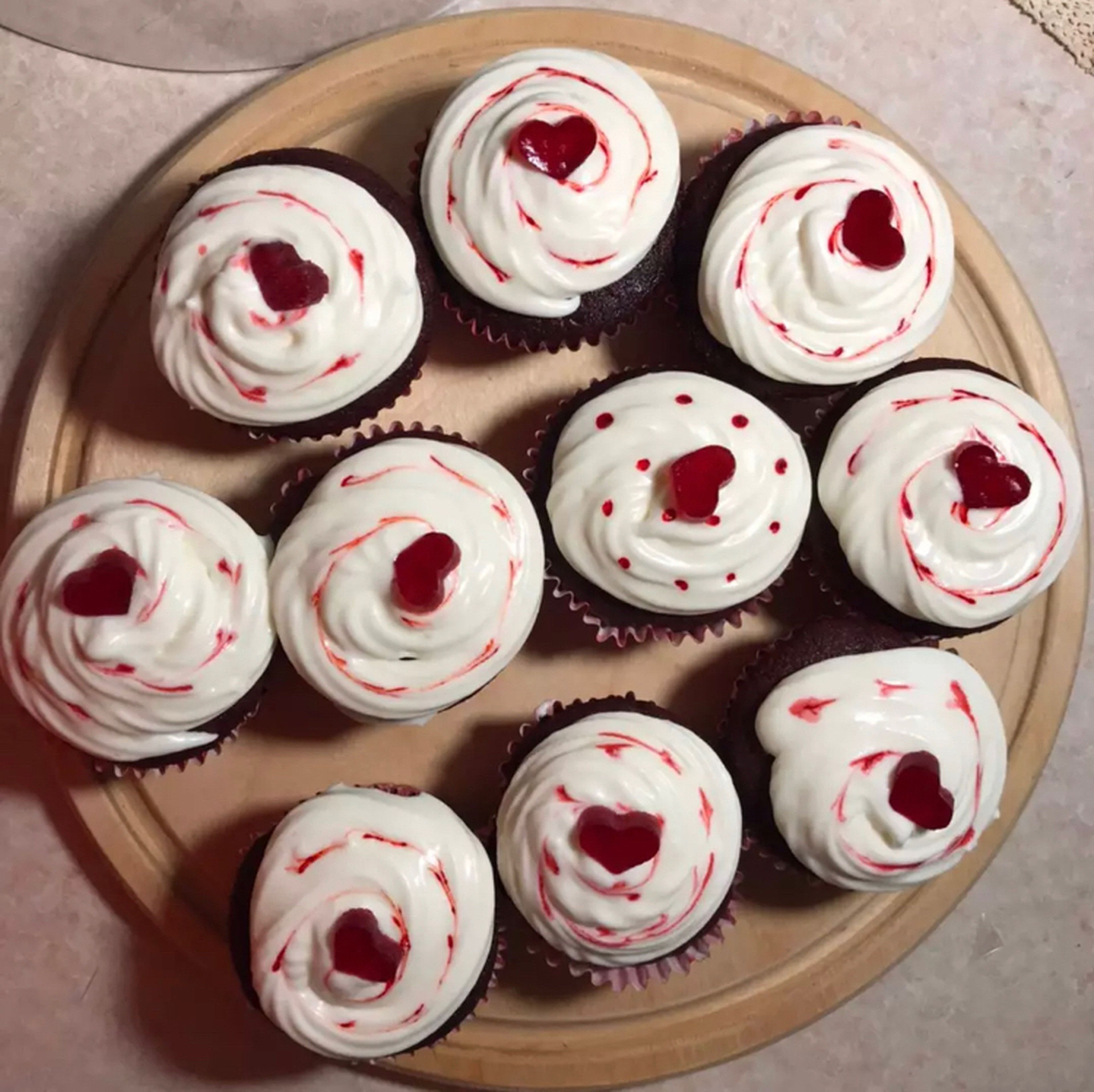 Pretty valentine cupcakes