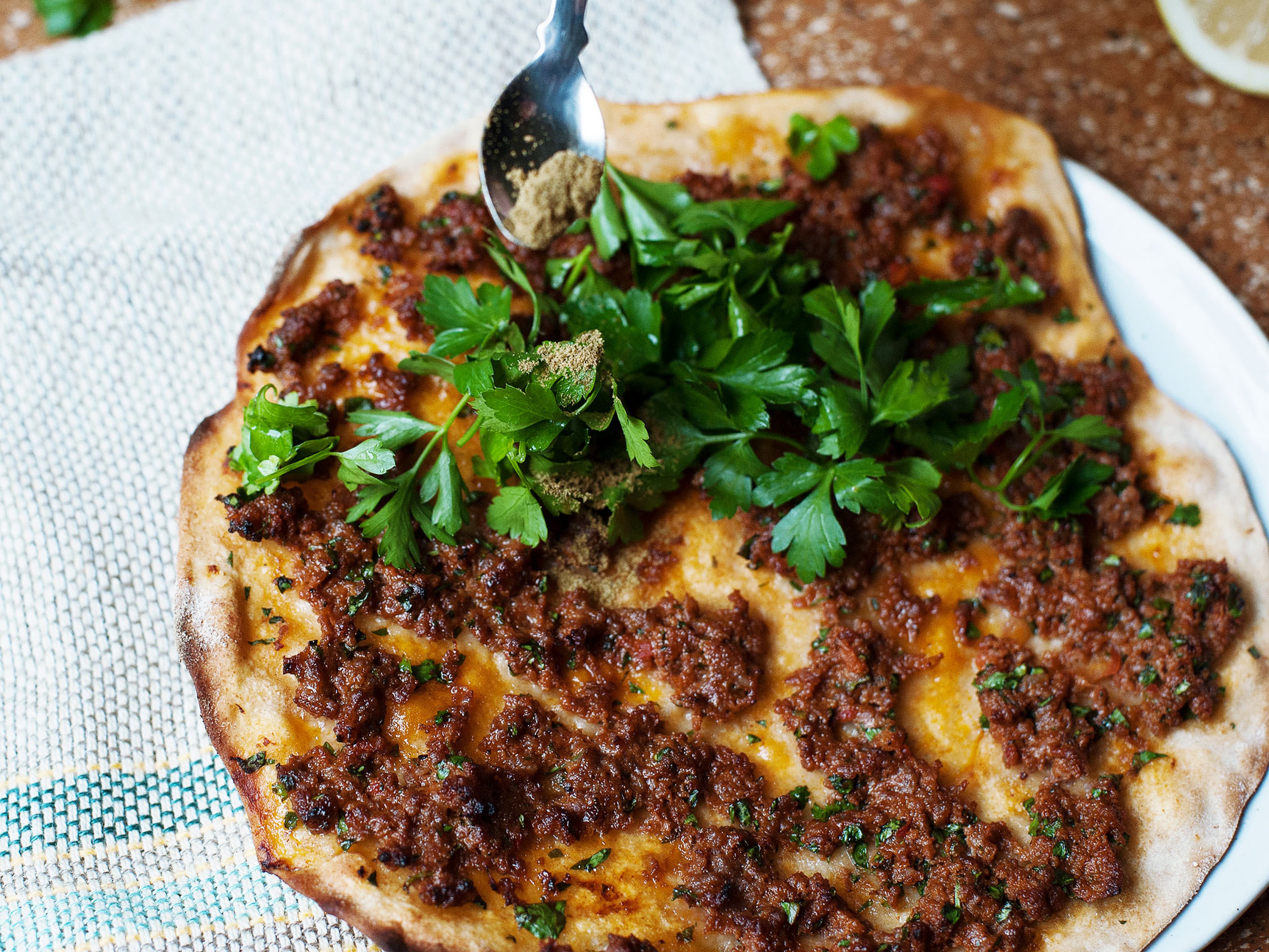 Lahmacun (Low-fructose Turkish pizza)