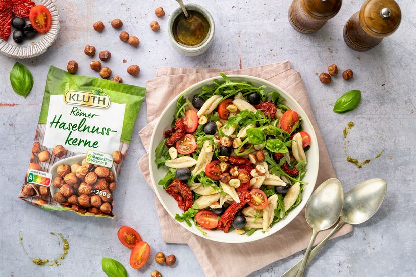 Scherennudelsalat mit Pestodressing