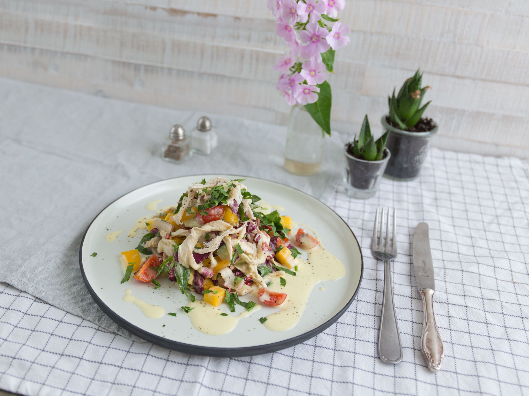 Hähnchensalat mit Mangodressing | Rezept | Kitchen Stories