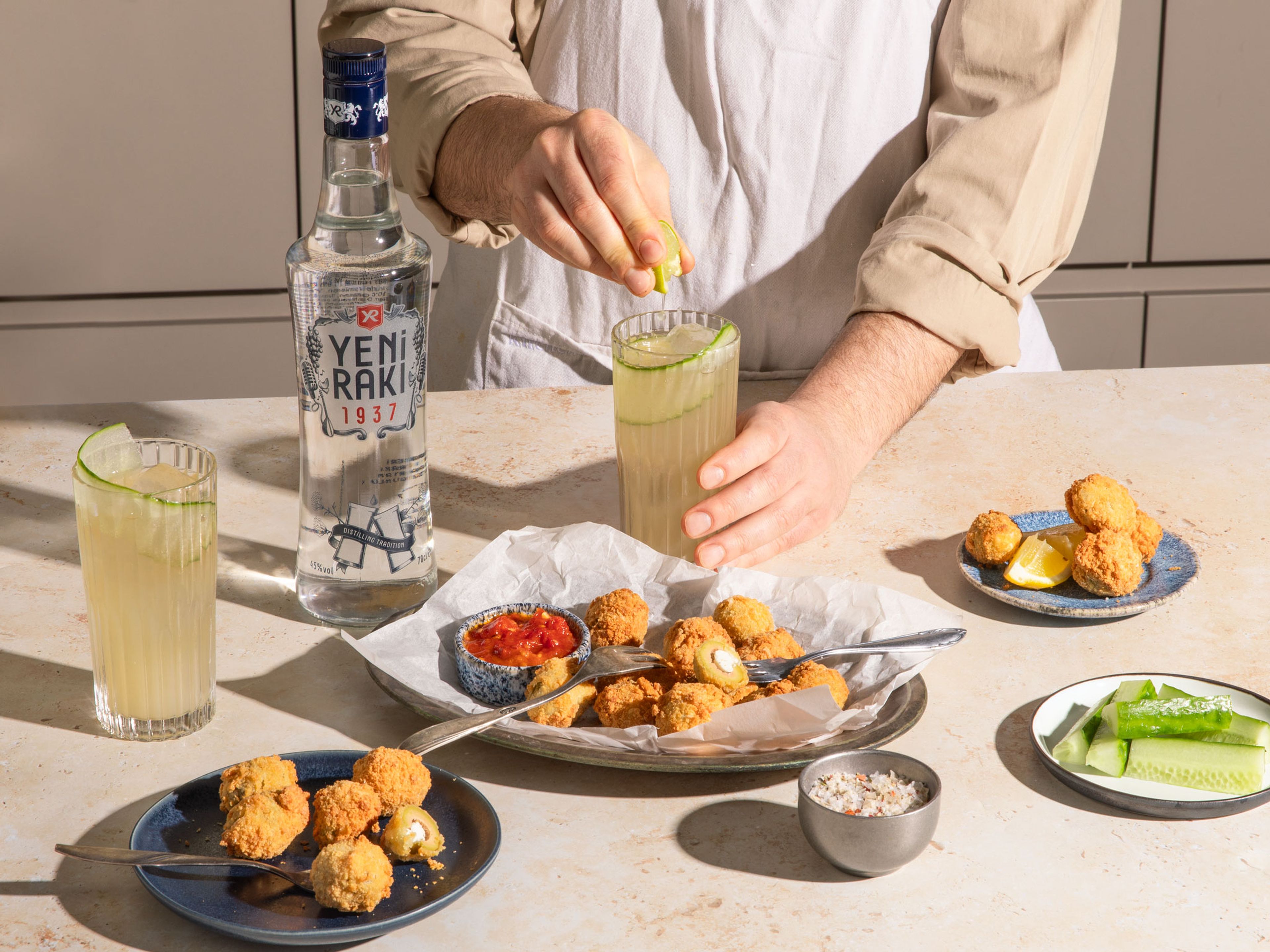 Serve with the tomato jam and some lemon, if desired. For the best meze experience, serve the classic drink Yeni Rakı with water in a rakı glass or with the cocktail "Istanball".