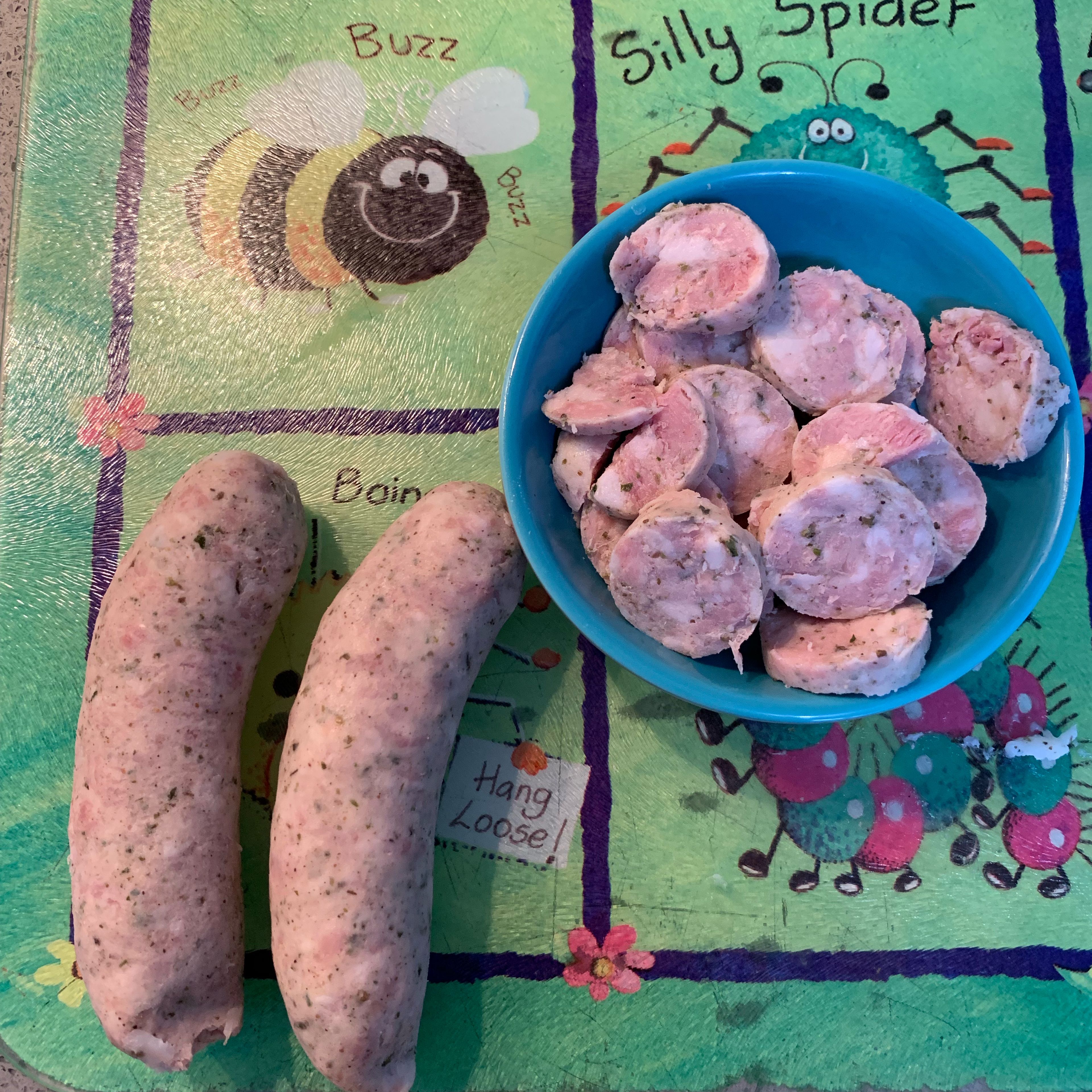 Prepare the white pork sausages (you can use as many or as little as you like) by cutting them in pieces and adding them to the soup. They can also be changed for normal sausages or ham. Keep on cooking for another 5-8 minutes till hot.