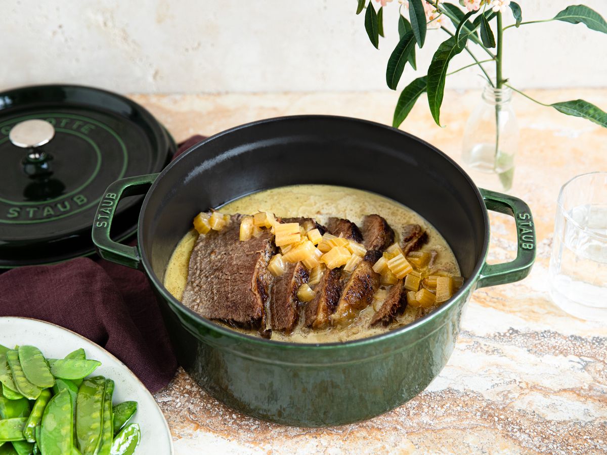 Braised beef with creamy vinegar sauce | Recipe | Kitchen Stories