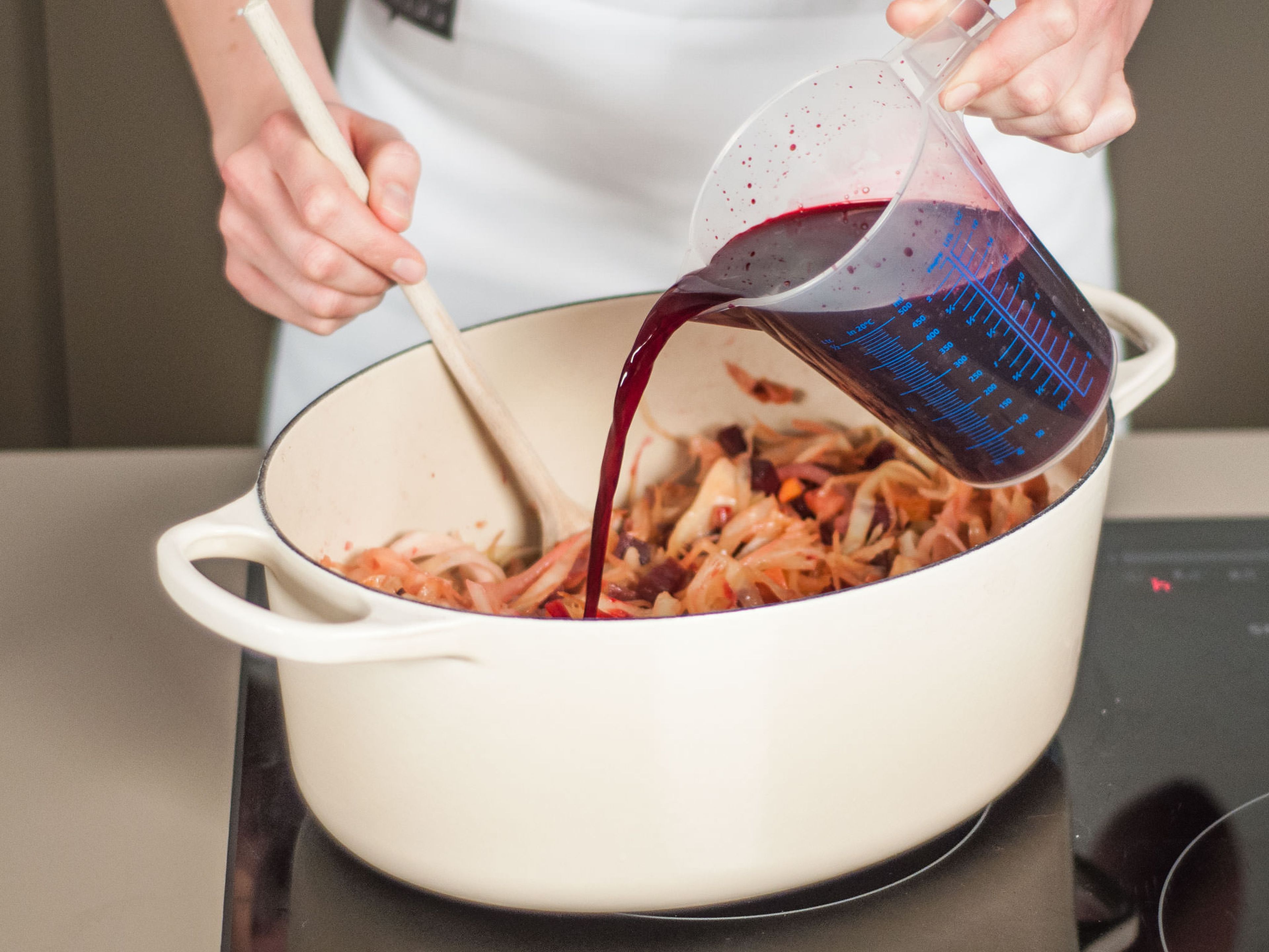 Deglaze pan with beet juice and allow to reduce for approx. 15 - 20 min.