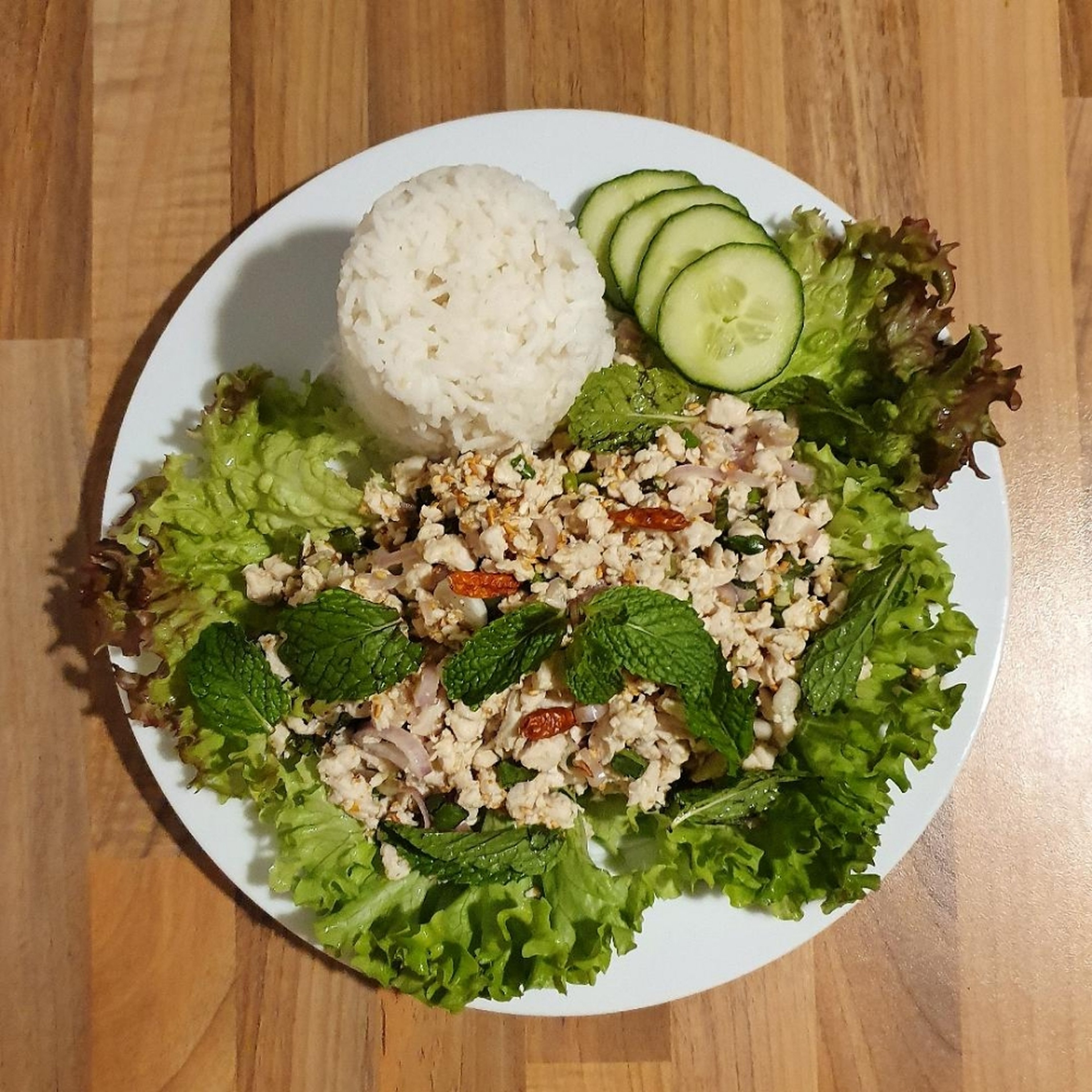 Laab Gai - Thailändischer Hähnchensalat