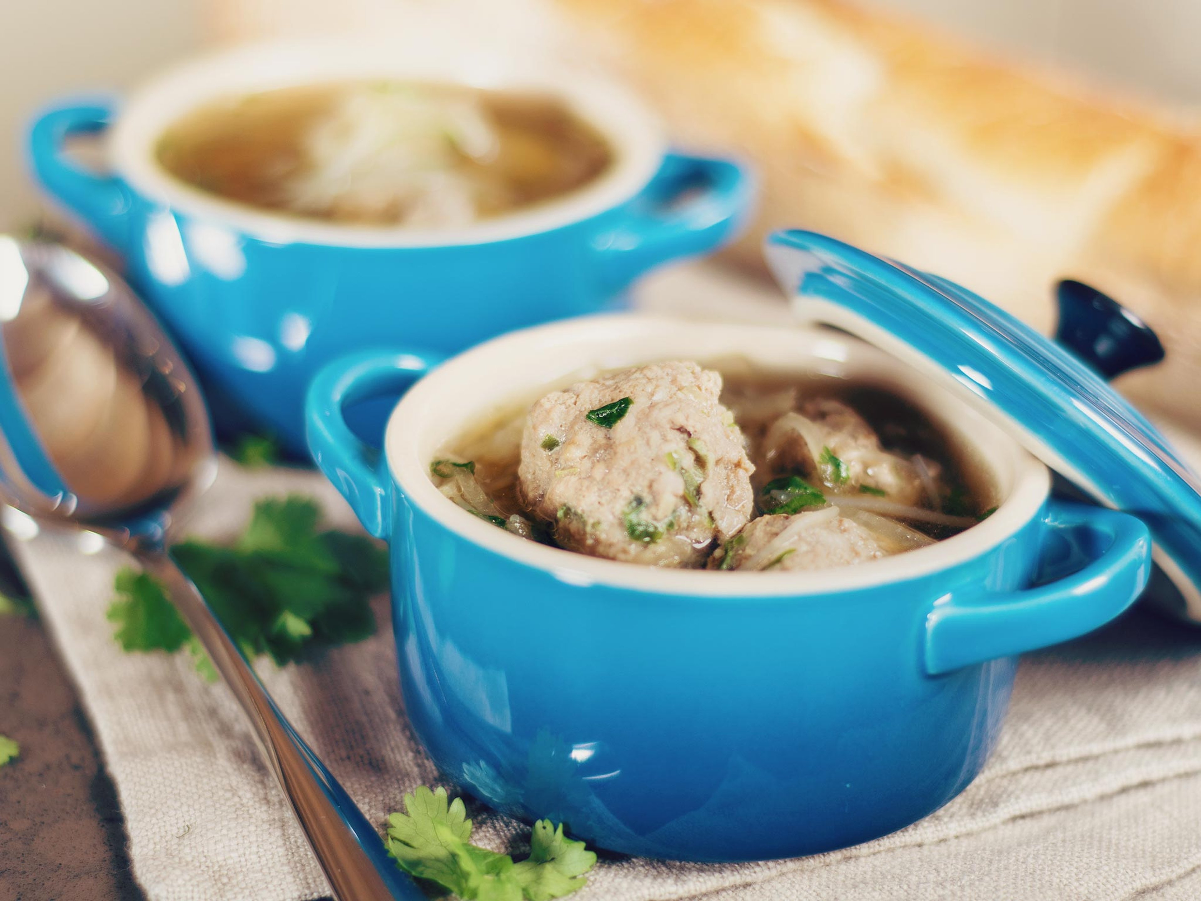 Daikon soup with meatballs