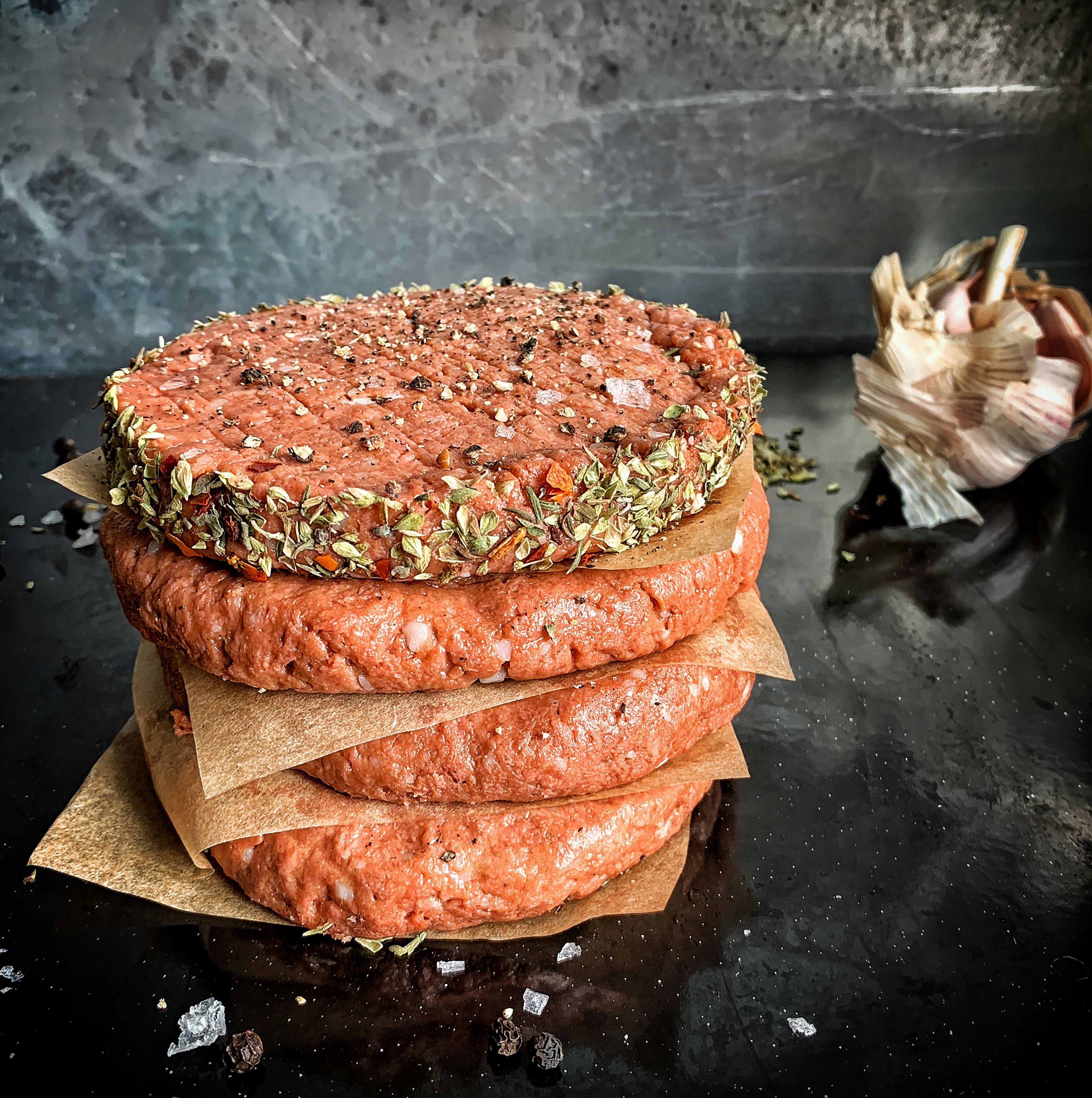 Fleischersatzprodukte vs. echtes Fleisch: Was ist wirklich gesünder?
