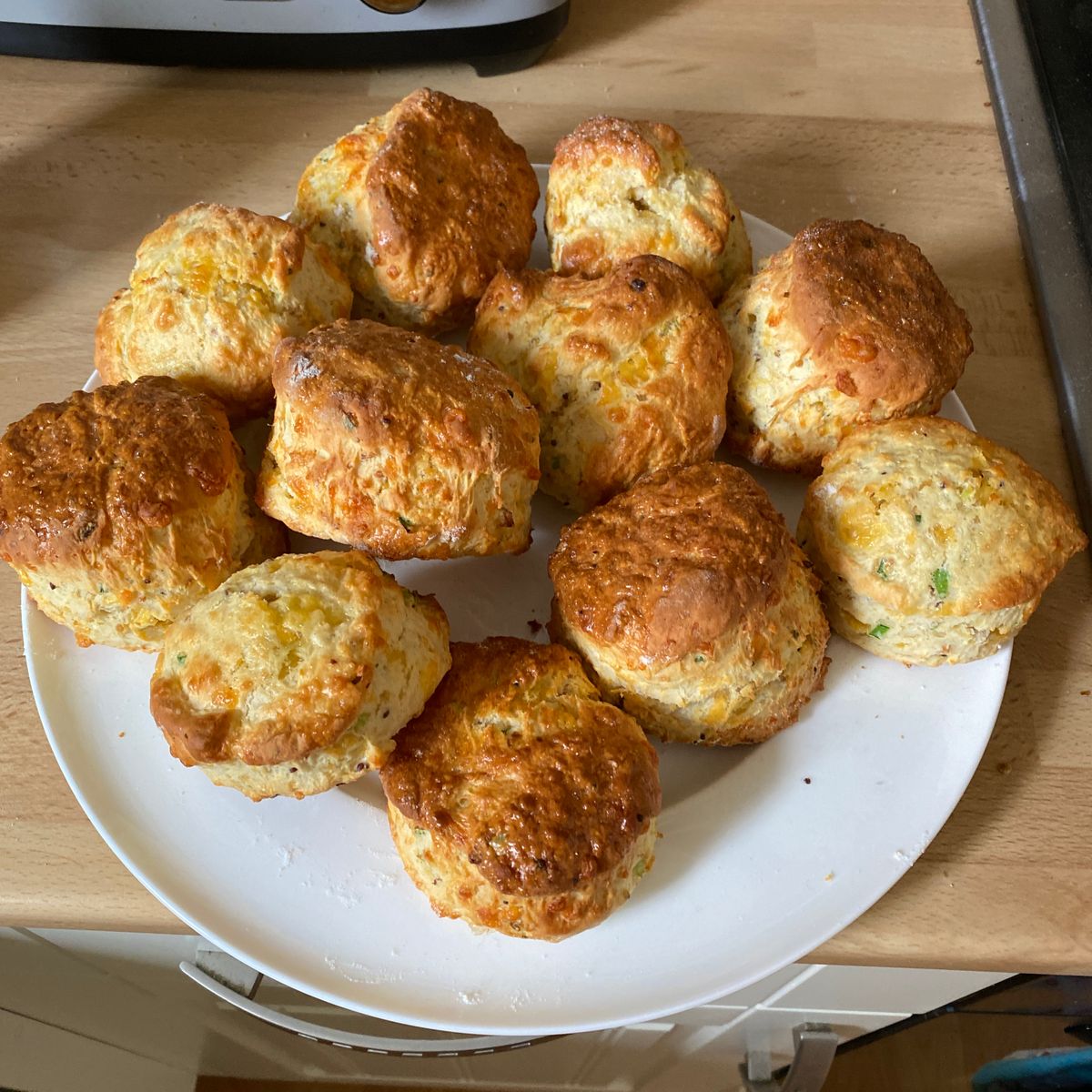 Cheese and spring onion scones | Recipe | Kitchen Stories