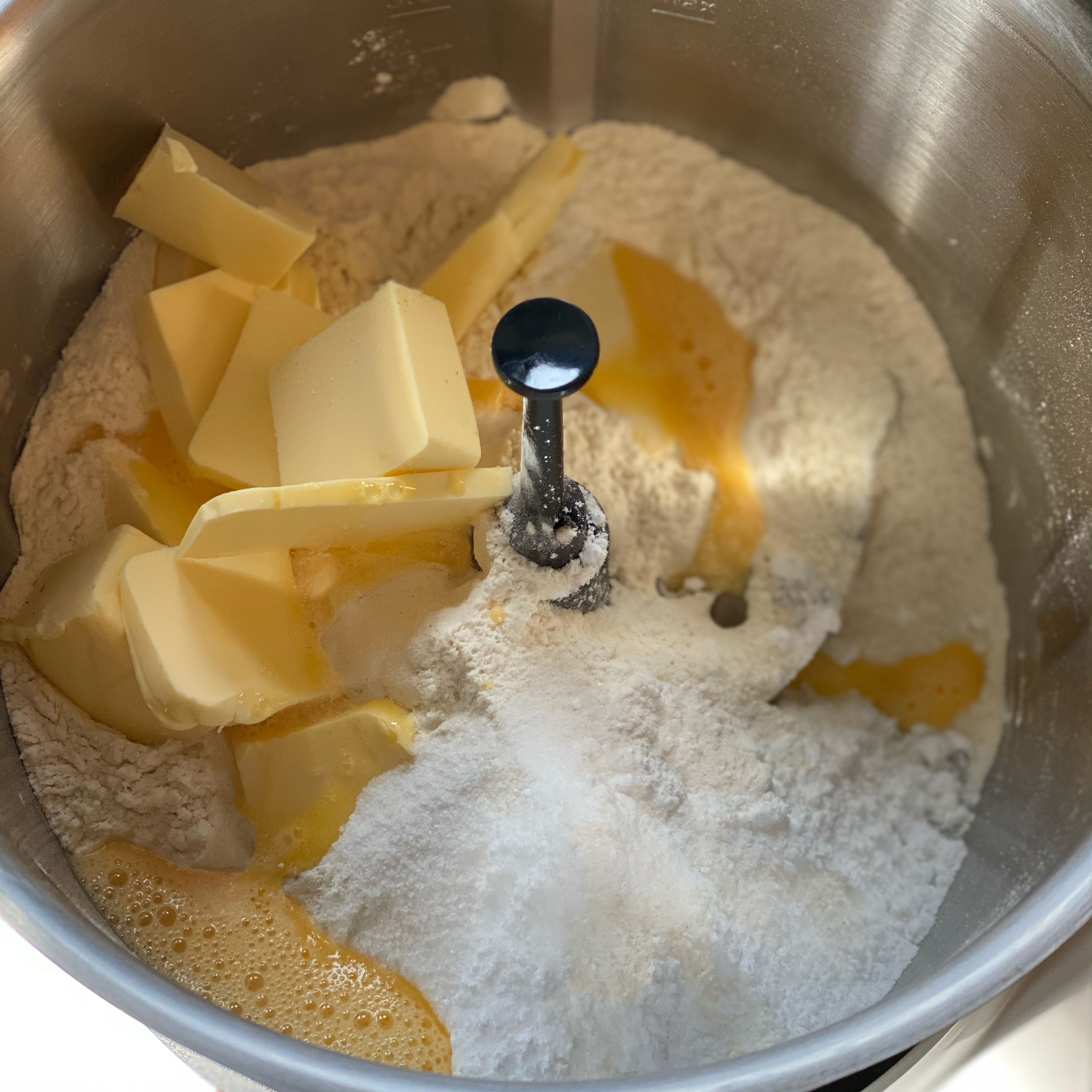 Holländischer Apfelkuchen mit dem Bosch Cookit | Rezept | Kitchen Stories