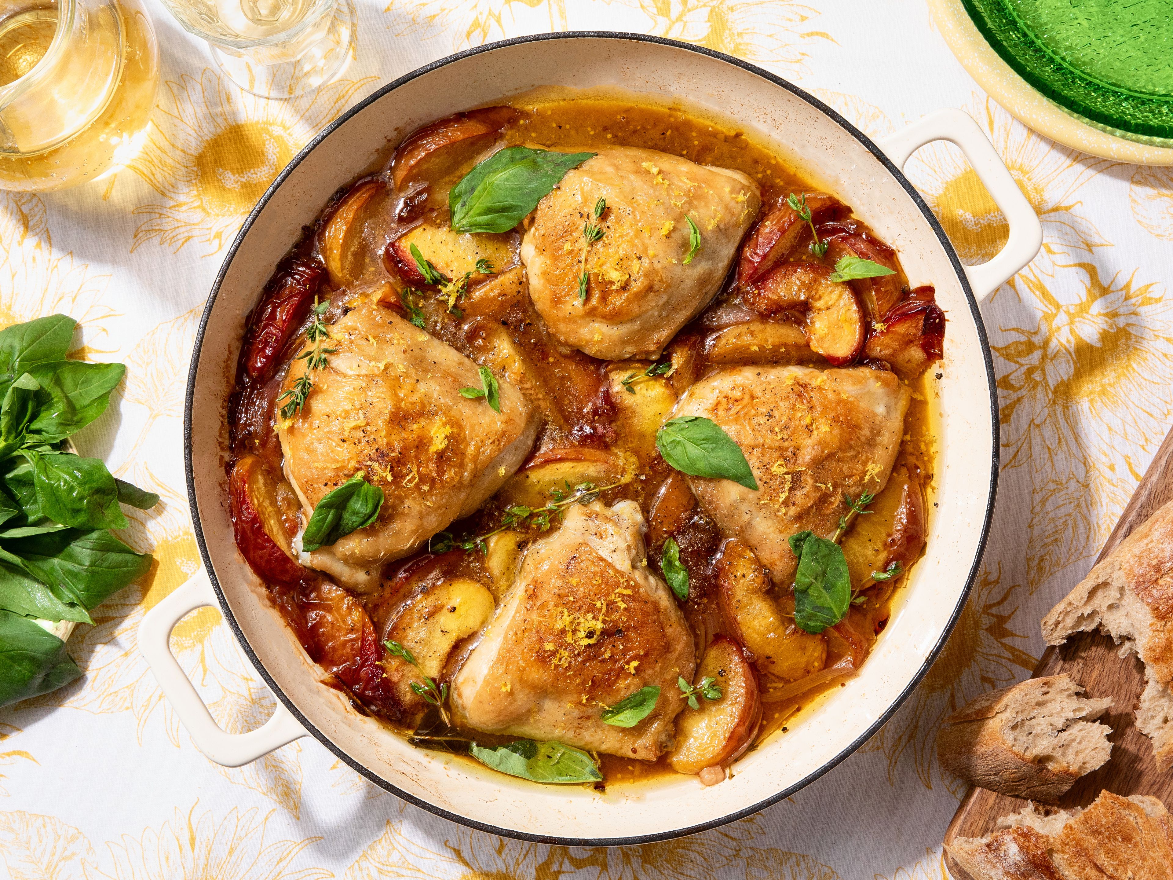 One–pan-chicken with peaches