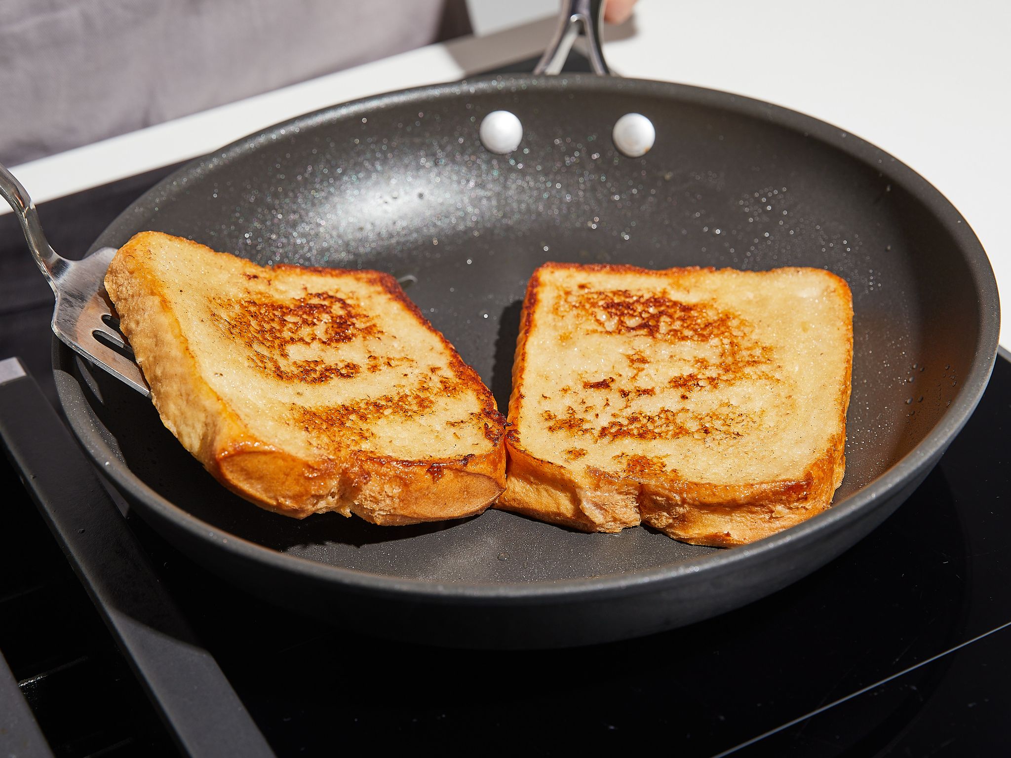Vegane Armer Ritter (French Toast) mit karamellisierten Bananen ...