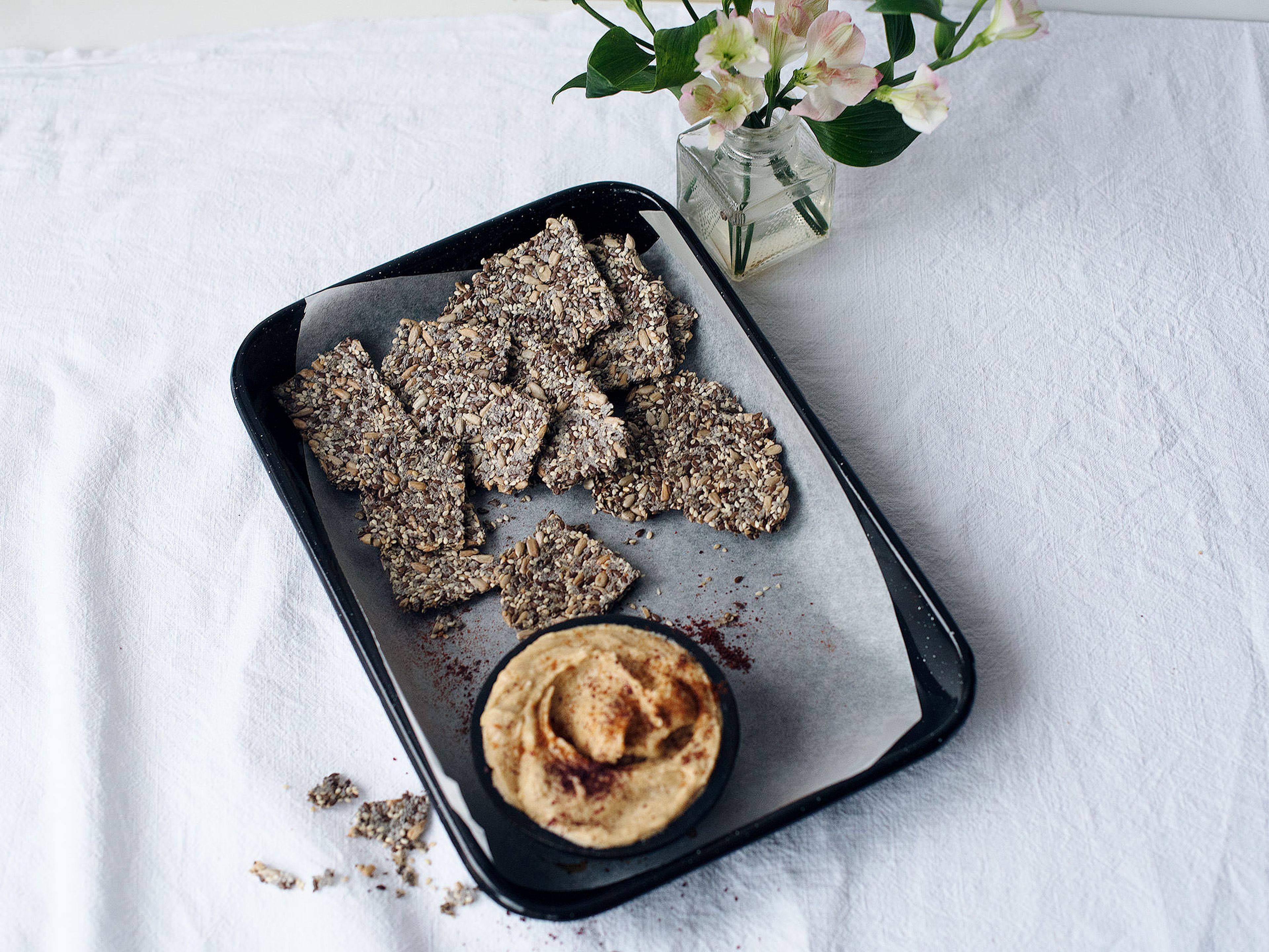 Low-carb seed crackers