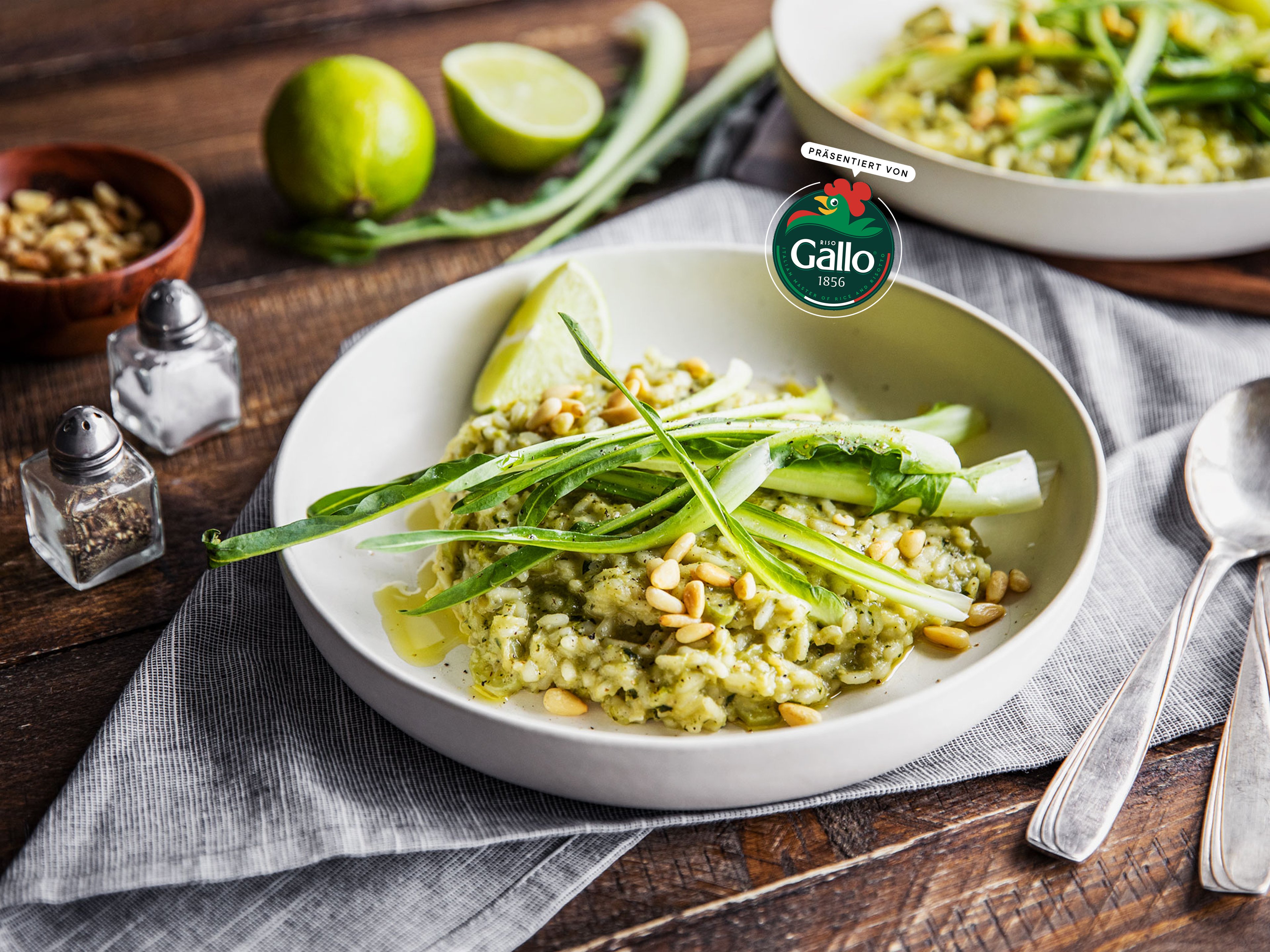 Green risotto with dandelion pesto