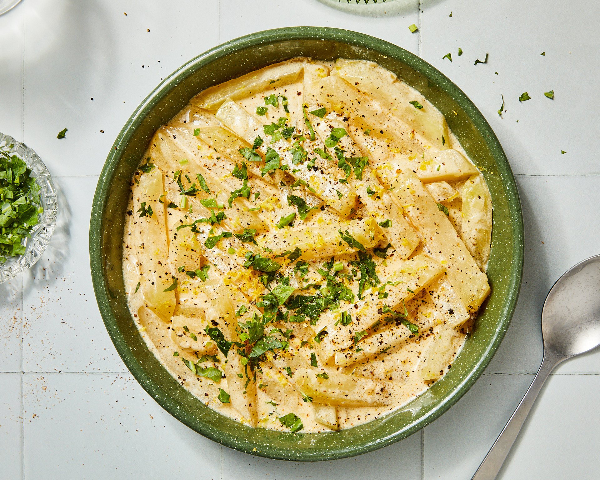 Creamy kohlrabi with nutmeg Recipe Kitchen Stories