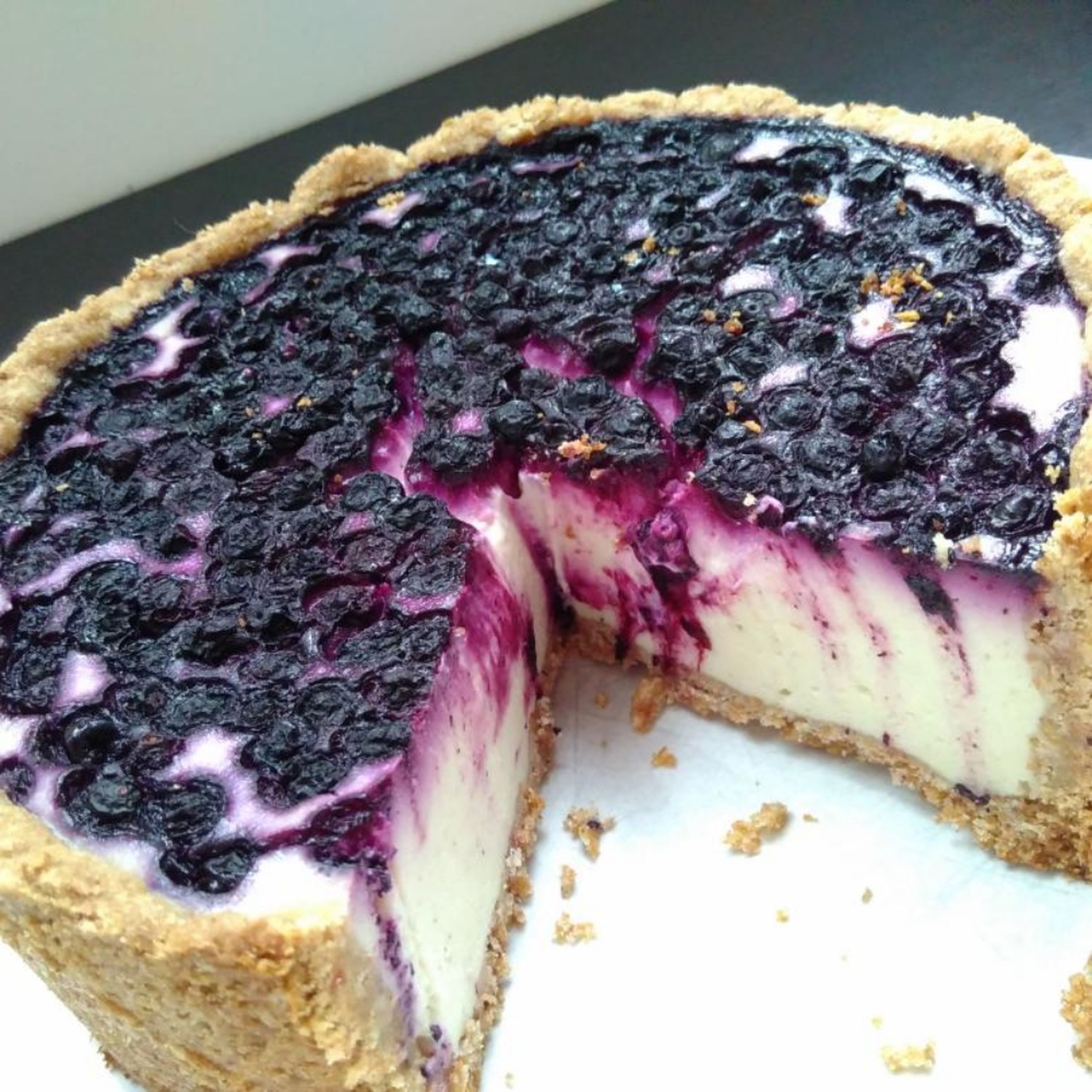 Veganer Käsekuchen mit Heidelbeeren