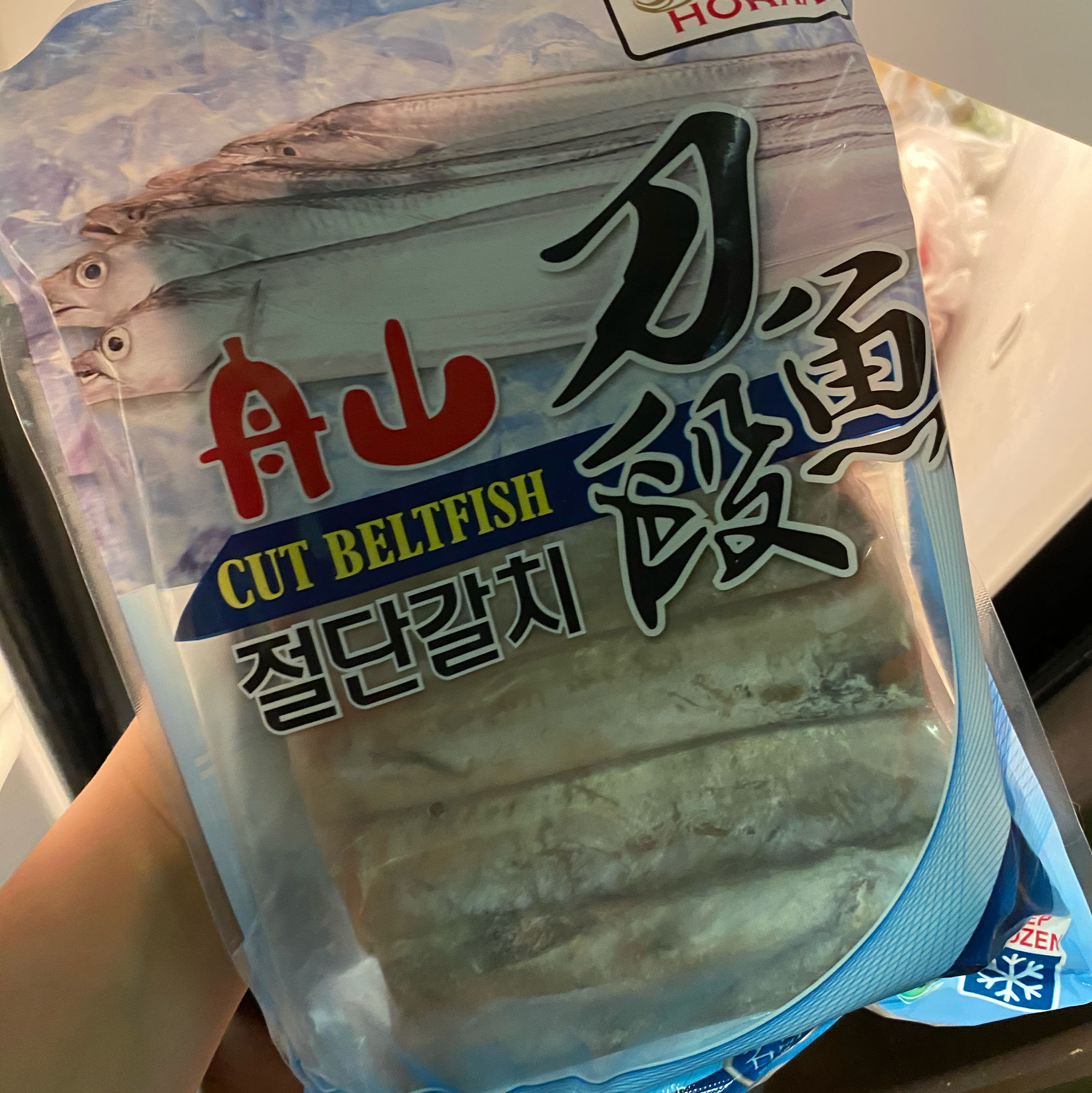 Defrost beltfish or use freshly bought, if available.