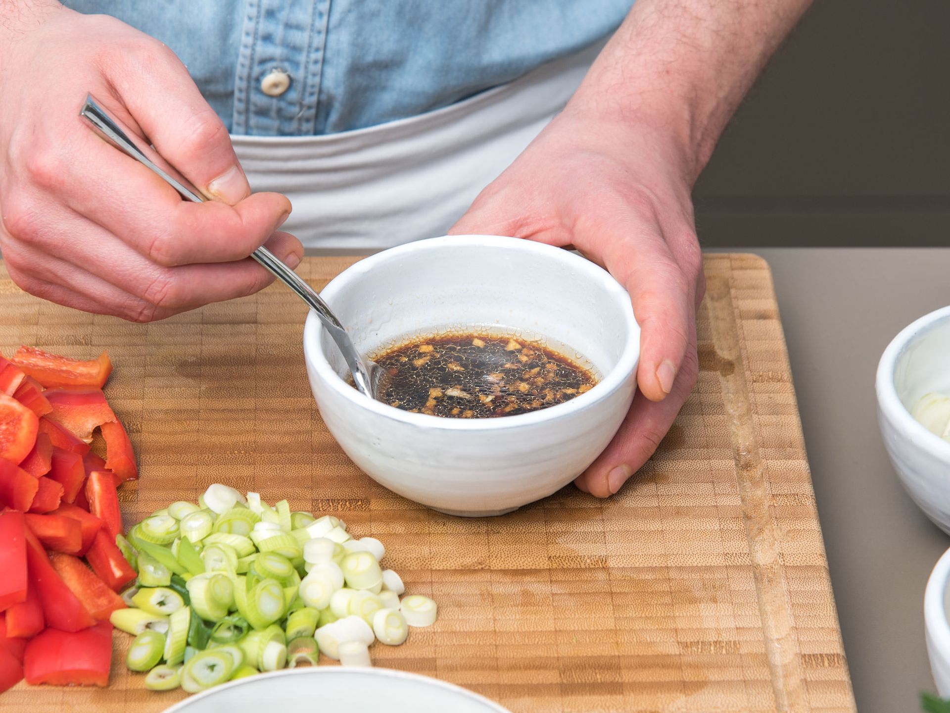 Vegetable stir-fry with ginger-lime sauce | Recipe | Kitchen Stories