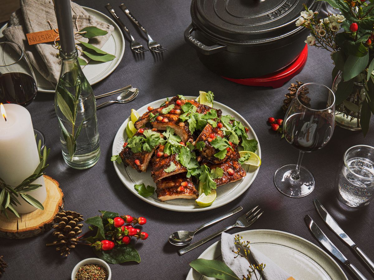 Pomegranate-cherry glazed baby back ribs | Recipe | Kitchen Stories