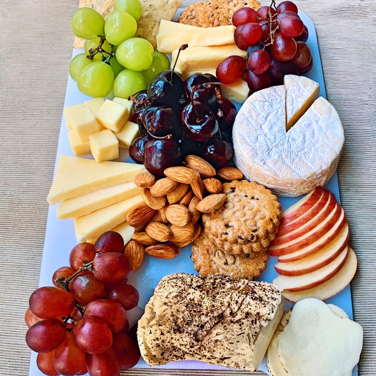 No-fuss cheese board | Recipe | Kitchen Stories