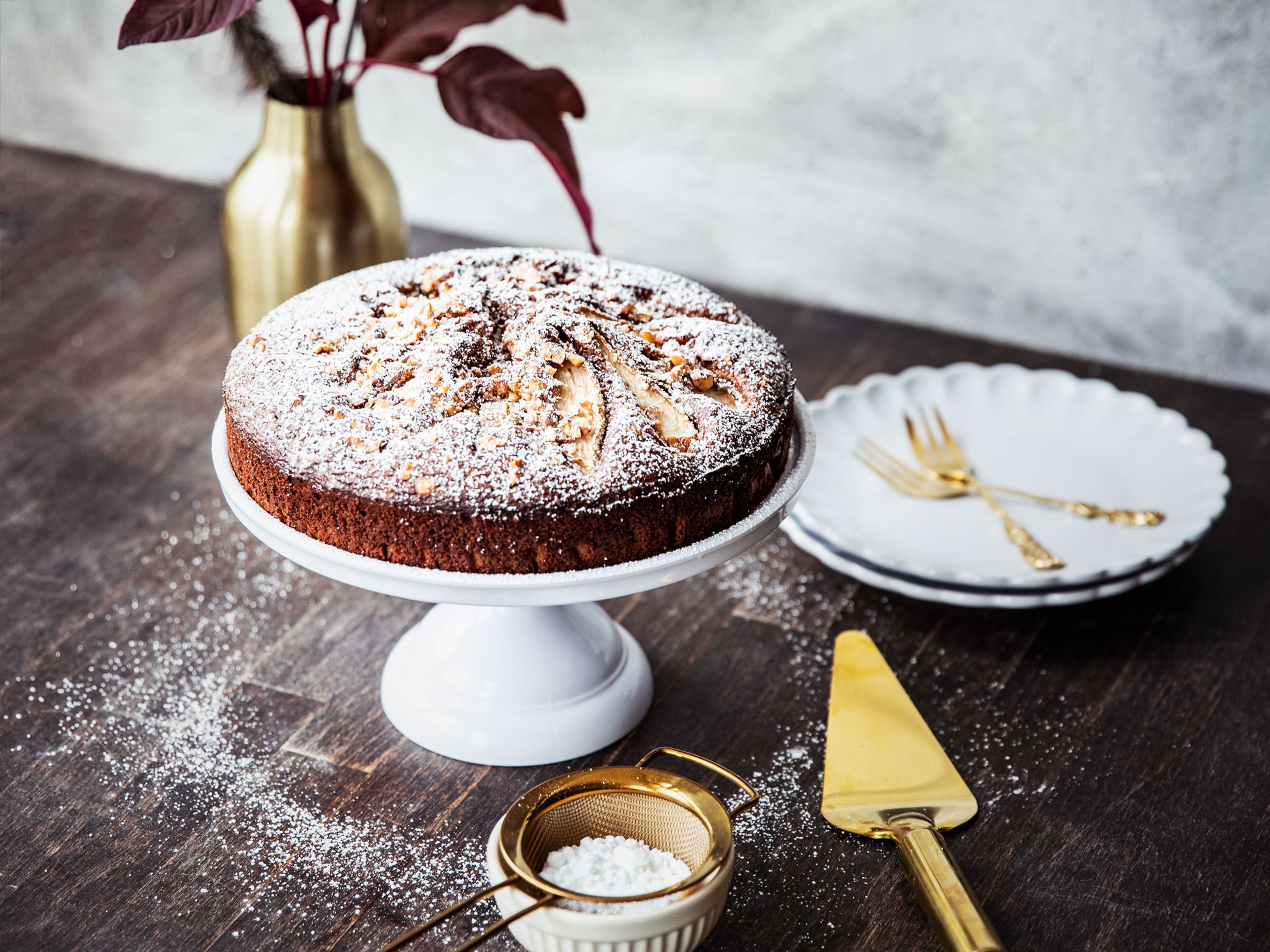 Pear and chocolate olive oil cake