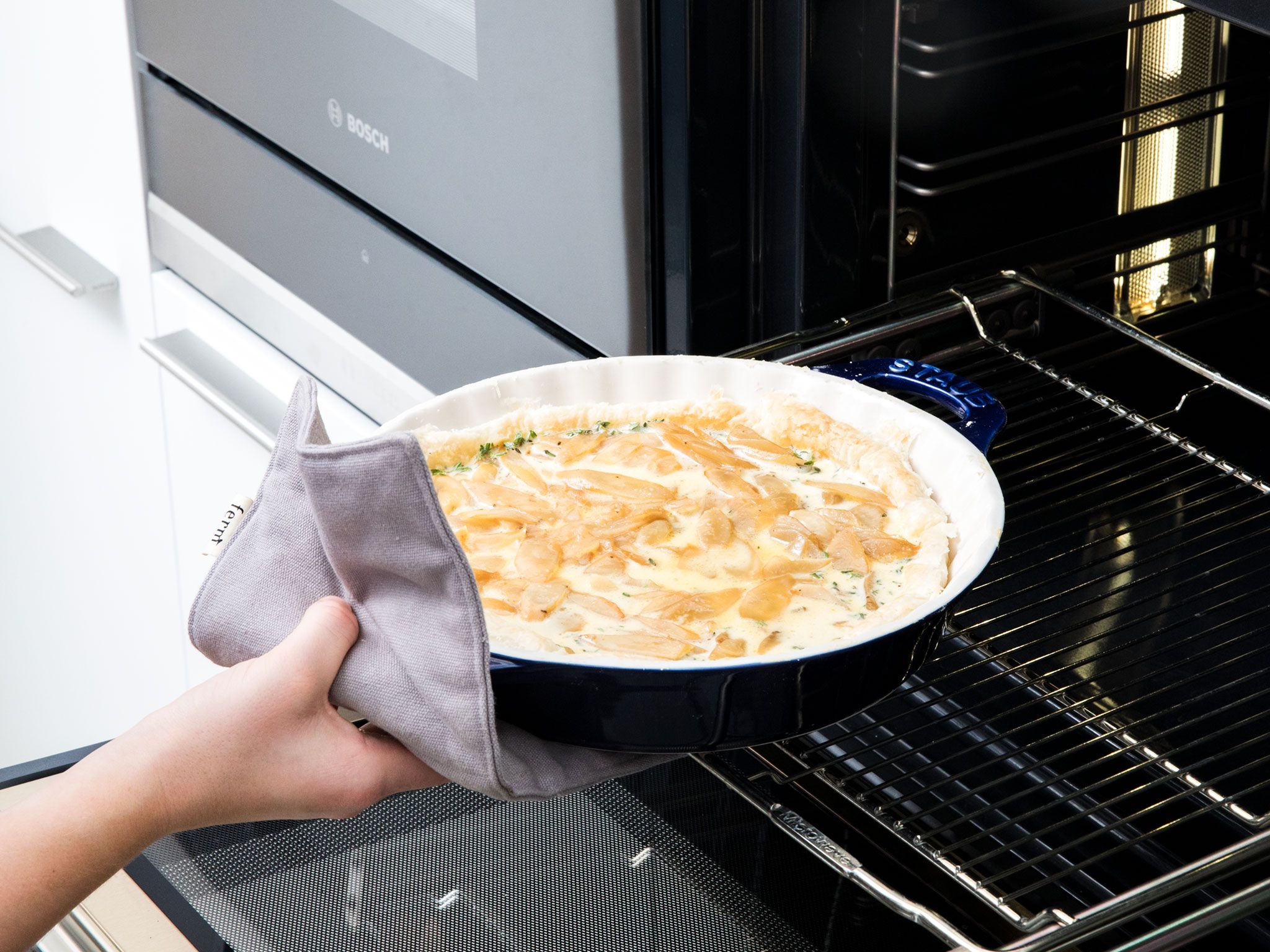 Schwarzwurzeltarte mit Birnenchutney | Rezept | Kitchen Stories