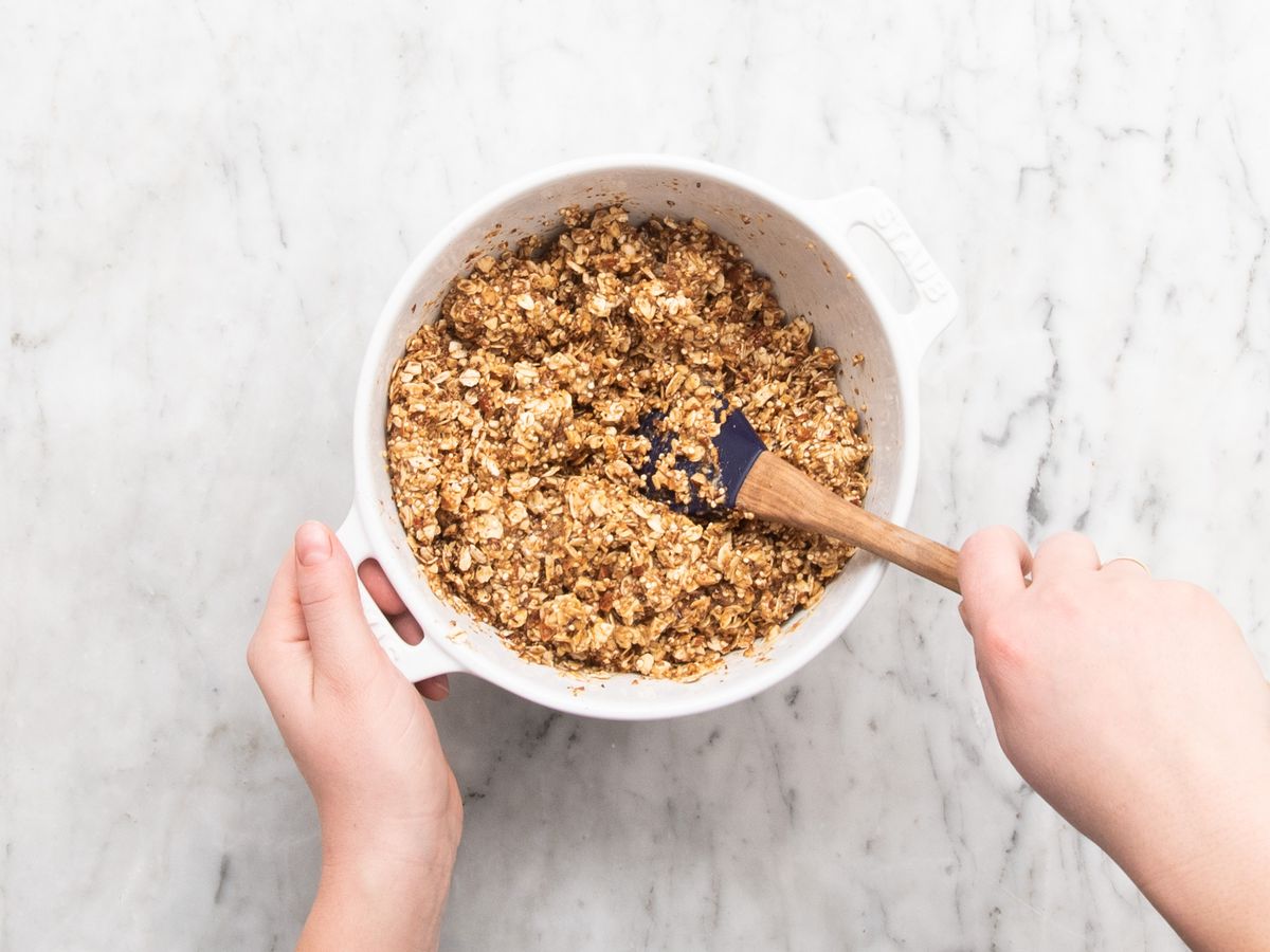 Nobake quinoa energy bars Recipe Kitchen Stories