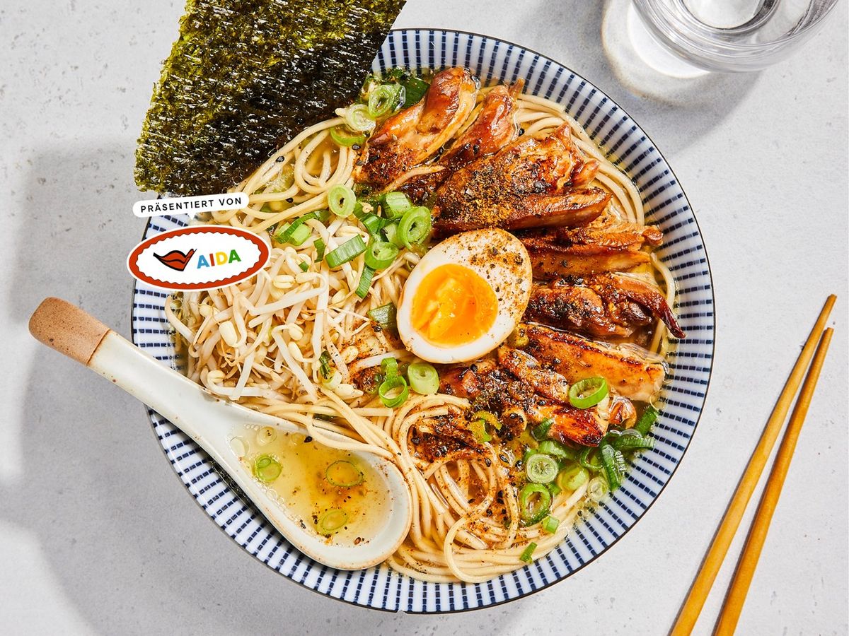 Easy shoyu ramen with chicken | Recipe | Kitchen Stories
