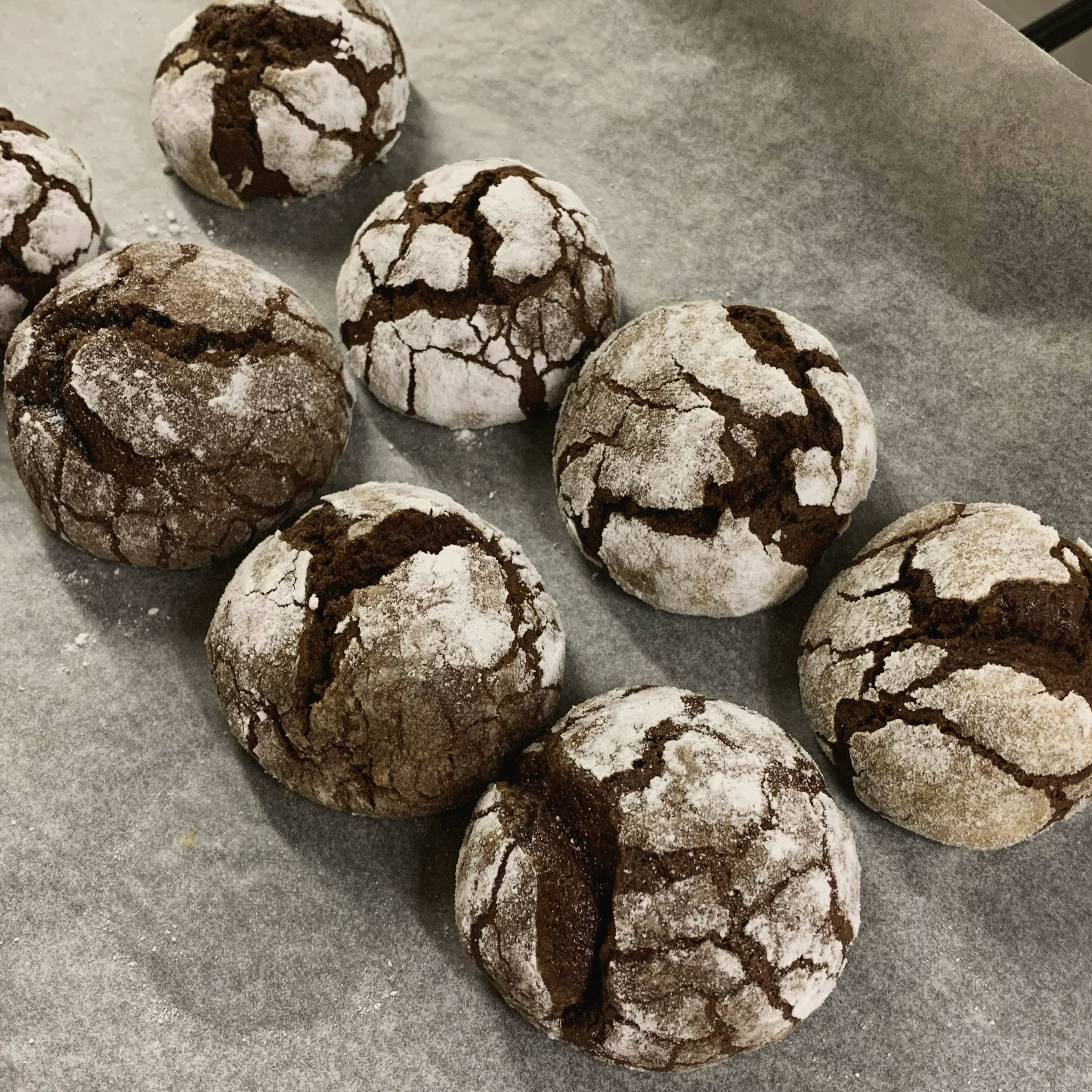 Brownie Crinkle Cookies Recipe