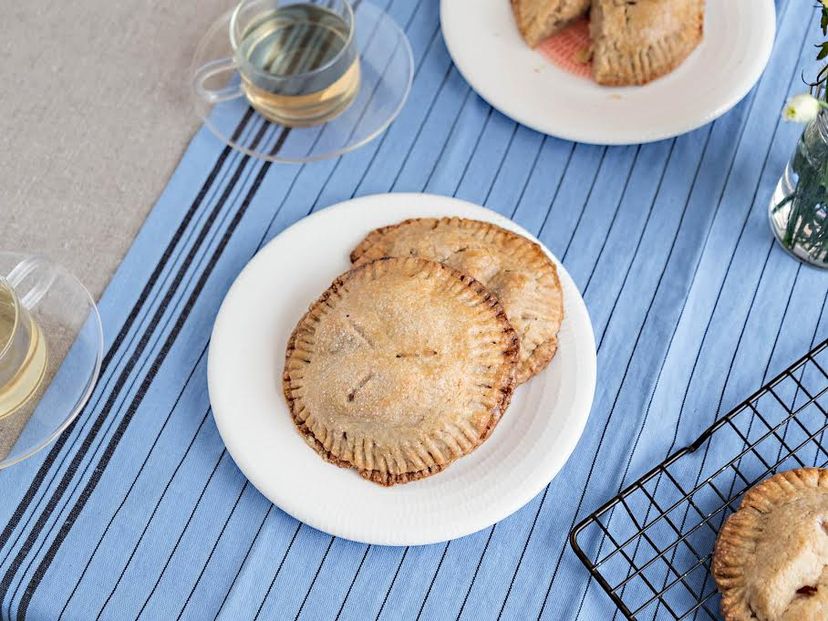 Apple hand pies