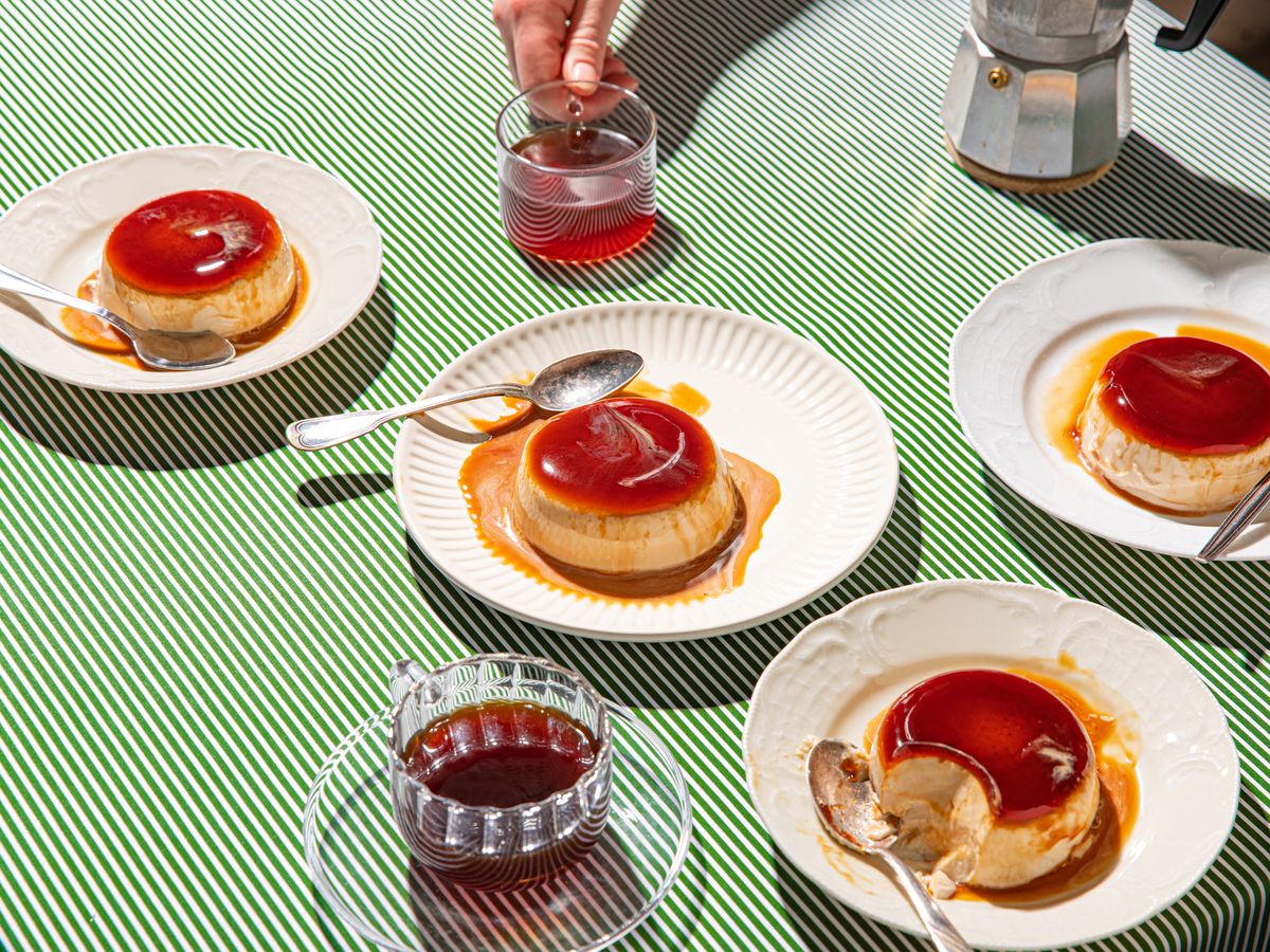 Tonka bean and espresso panna cotta | Recipe | Kitchen Stories